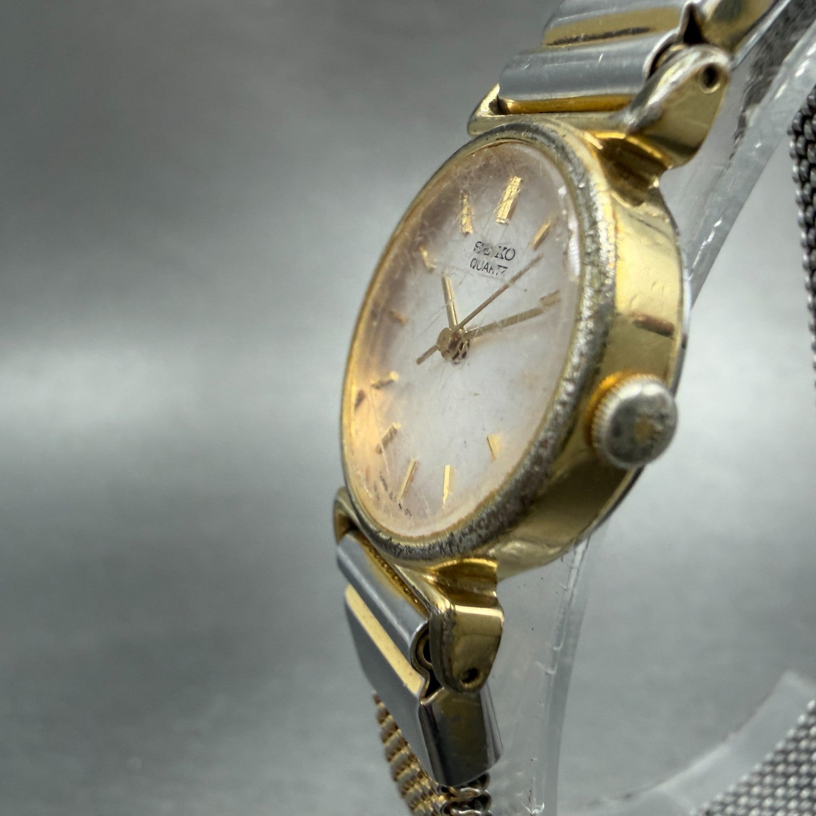 Seiko Watch Women 21mm Silver Dial Gold Tone Round 2C21-0100 New Battery Vintage2