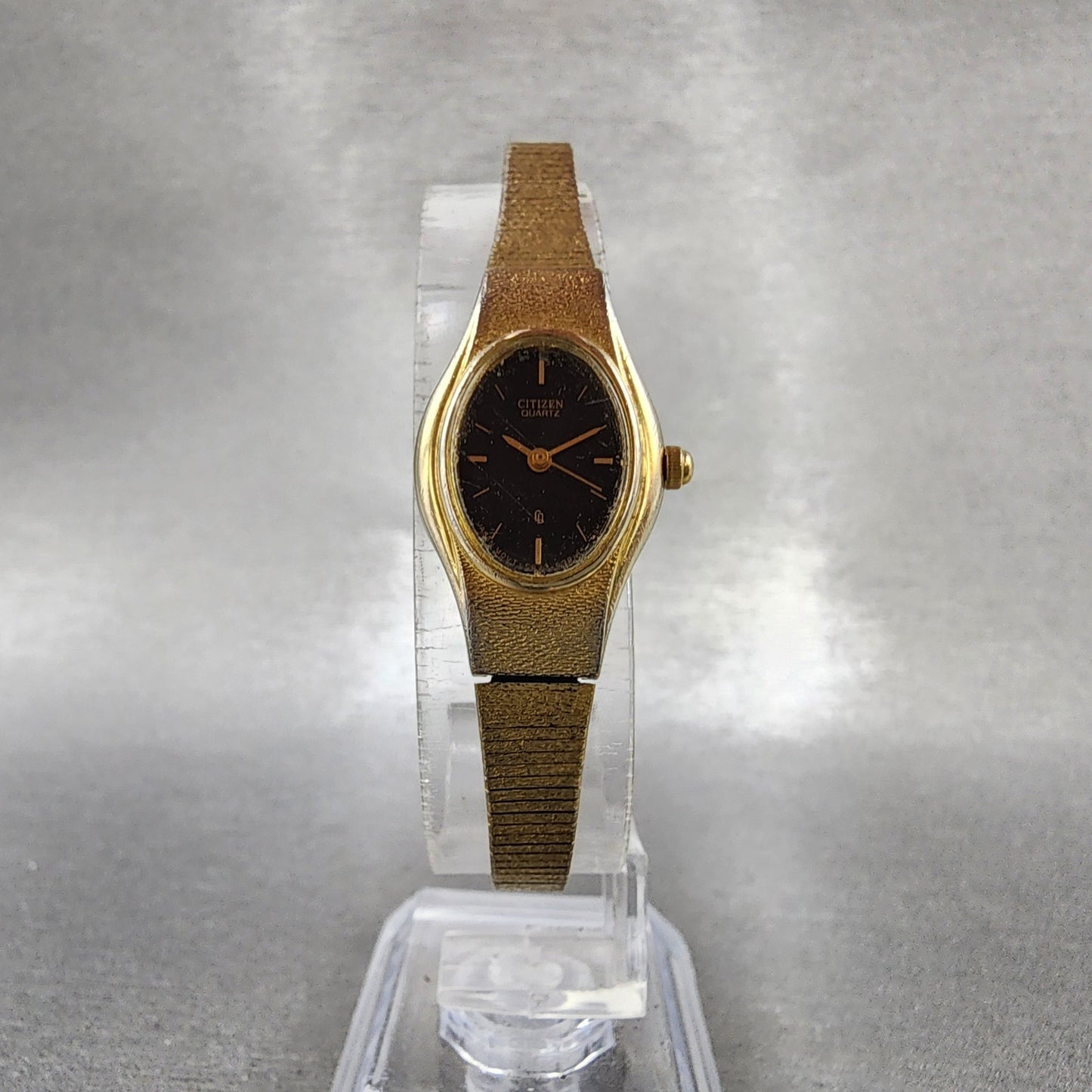 Citizen CQ Watch Women 17mm Black Dial Gold Tone Oval 5930S25350 New Battery5