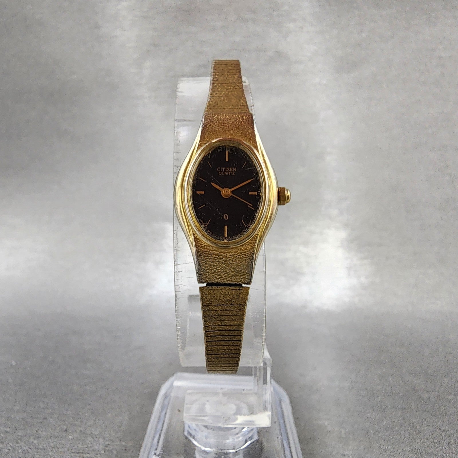 Citizen CQ Watch Women 17mm Black Dial Gold Tone Oval 5930S25350 New Battery5