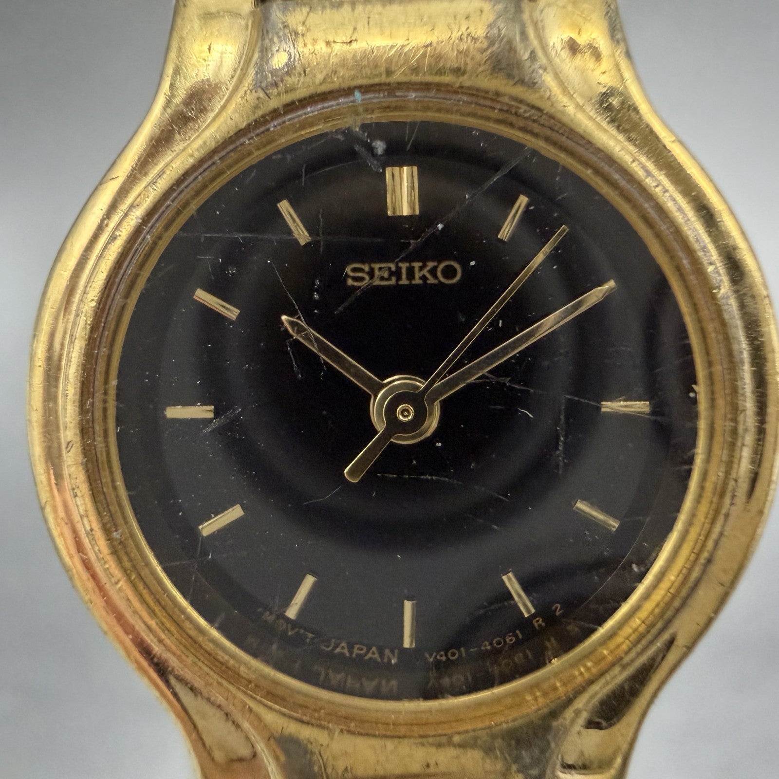 Seiko Watch Women 19mm Black Dial Gold Tone Round V401-0289 New Battery UIVCFDX1