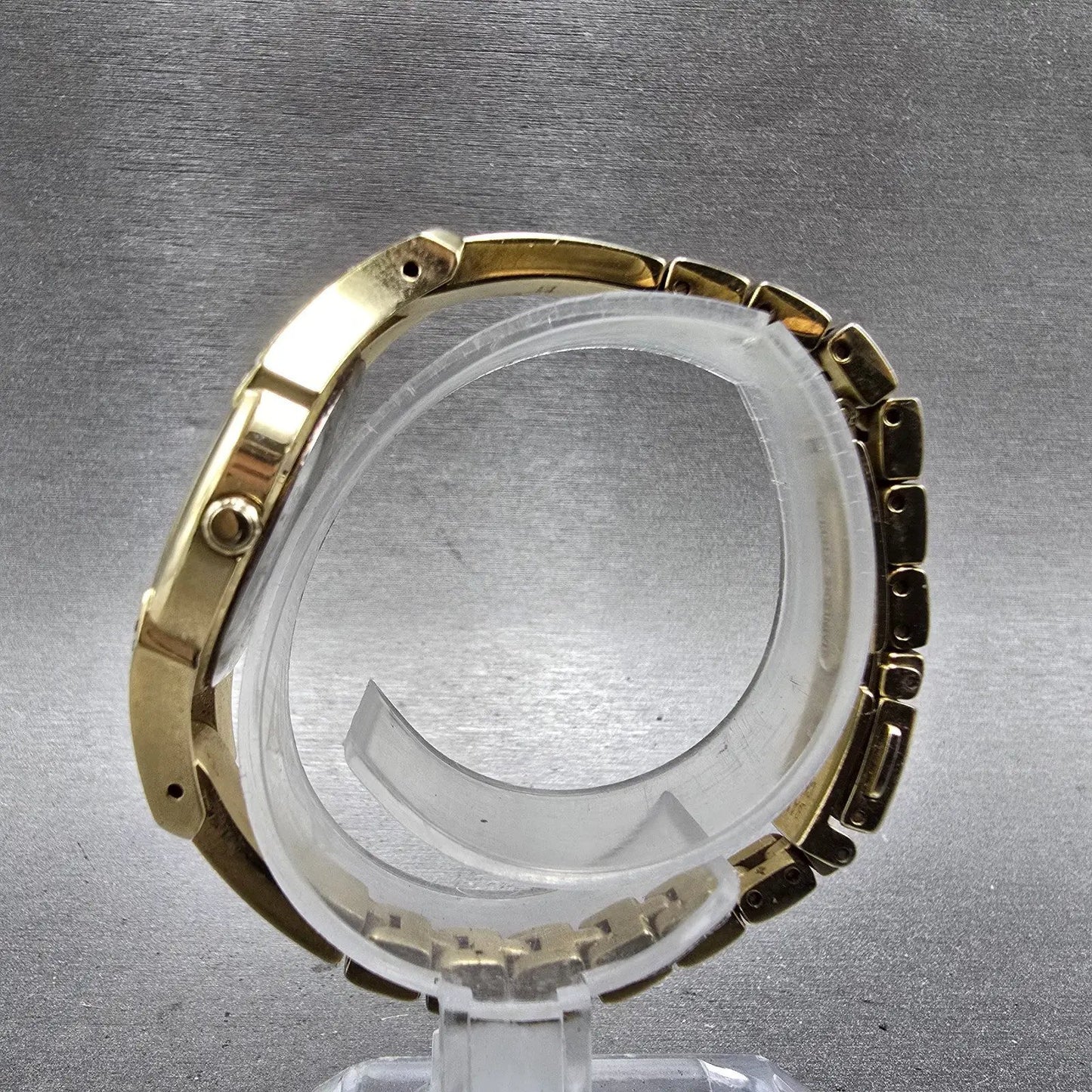 Seiko Solar Watch Women 28mm MOP Dial Gold Tone Round V115-0AZ0 Runs Crystals6