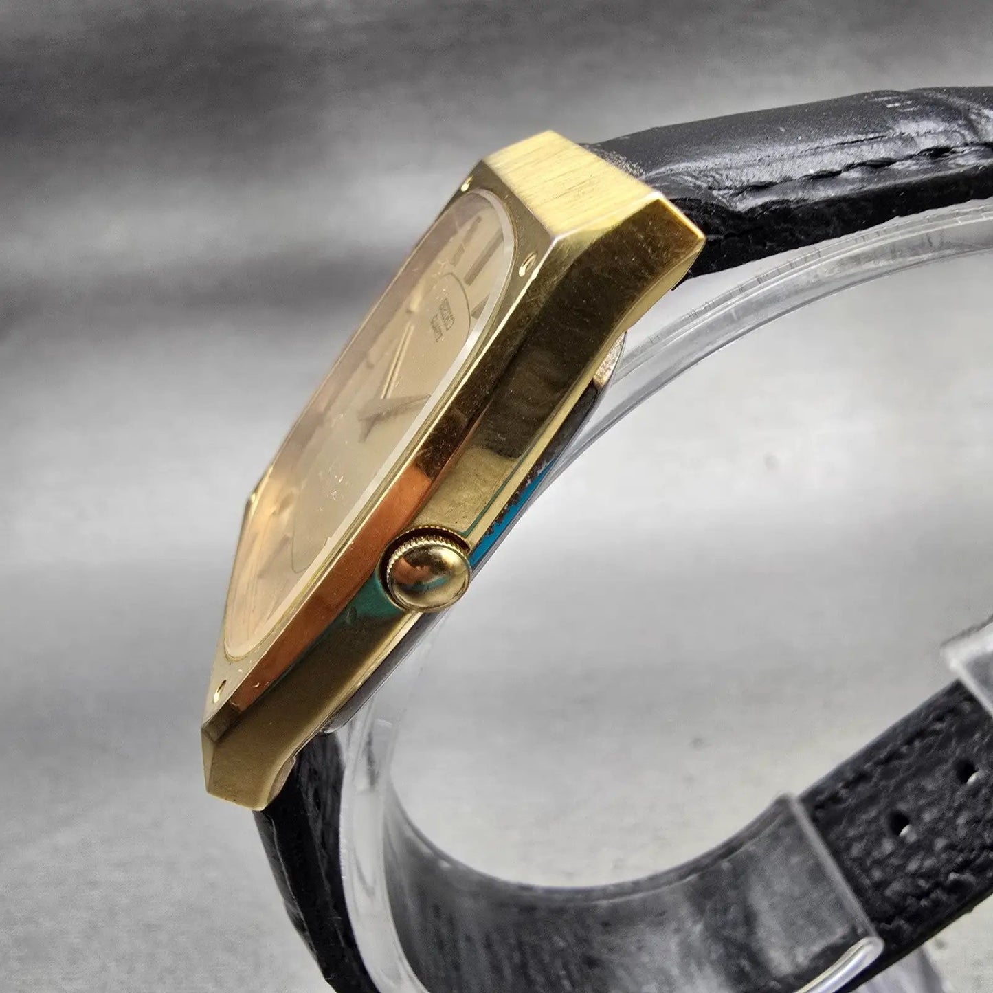 Seiko Watch Men 28mm Gold Dial Gold Tone Rectangle 8620-5029 New Battery Vintage2