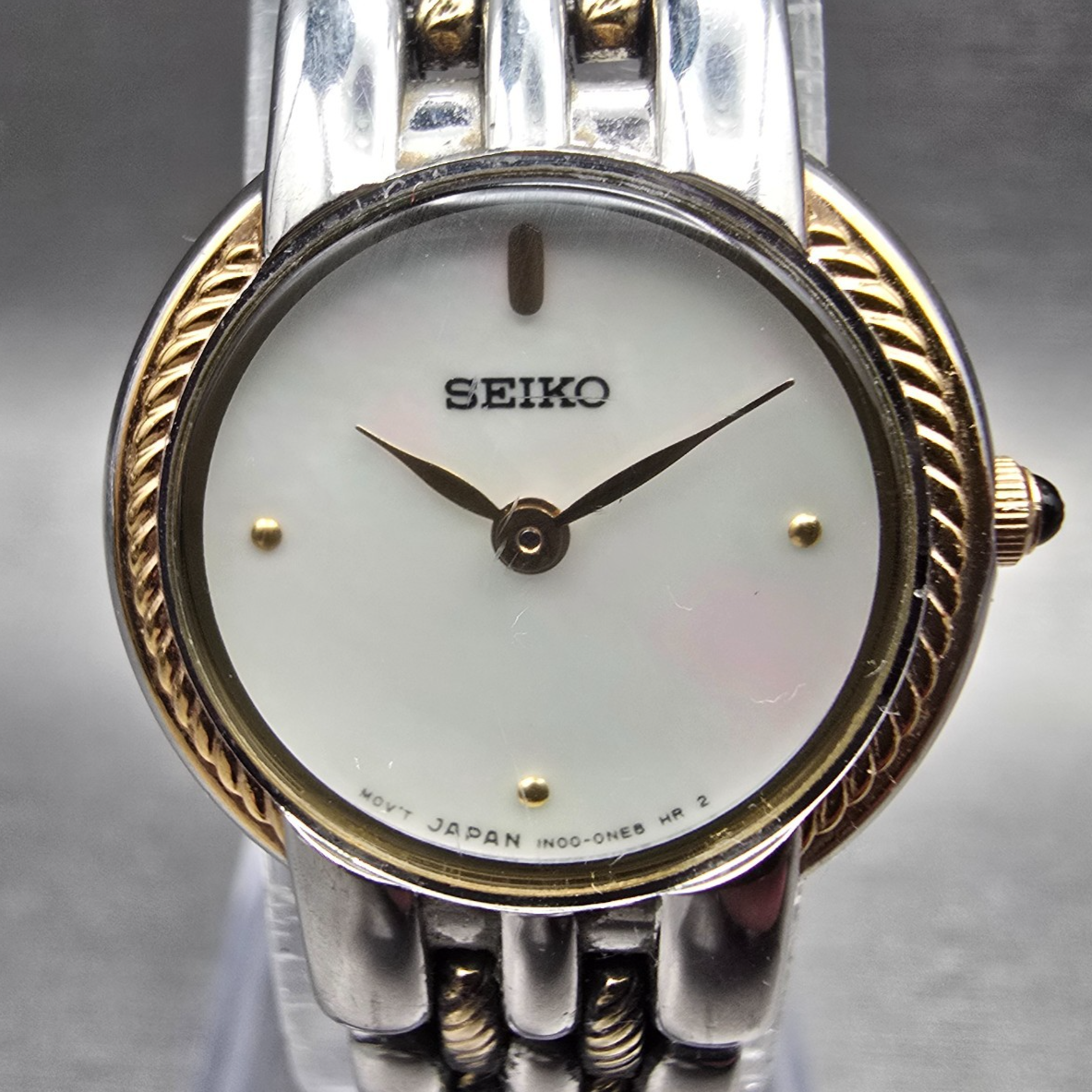 Seiko Watch Women 21mm MOP Dial Two Tone Round 1N00-0JK0 New Battery Vintage1
