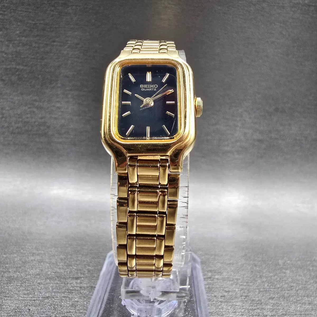 Seiko Tank Watch Women 18mm Black Dial Gold Tone Rectangle V401-5528 New Battery5