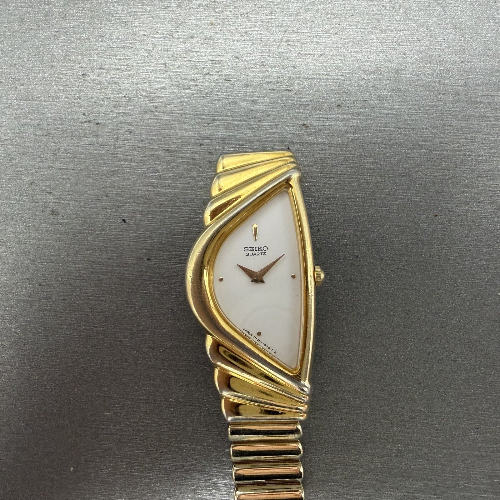 Seiko Half Moon Watch Women 20mm White Dial Gold Tone 1N00-5E09 New Battery0