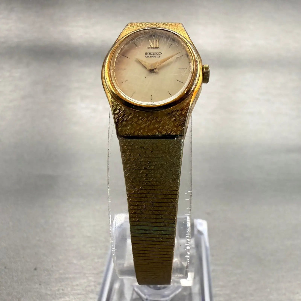 Seiko Watch Women 17mm Champagne Dial Gold Tone Oval 2C20-6470 New Battery VTG5