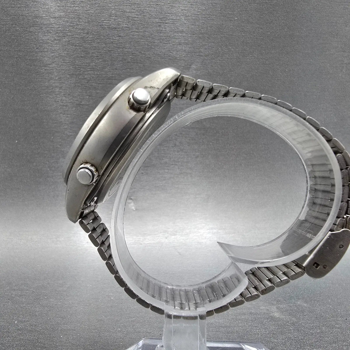 Casio Overland OVW-100TDJ Watch Men 39mm Black Dial Titanium Date WTS PARTS7