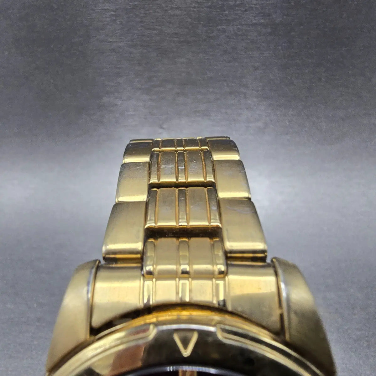 Seiko Solar Watch Men 39mm Black Dial Gold Tone Daydate Round V158-0AD0 Runs JP94