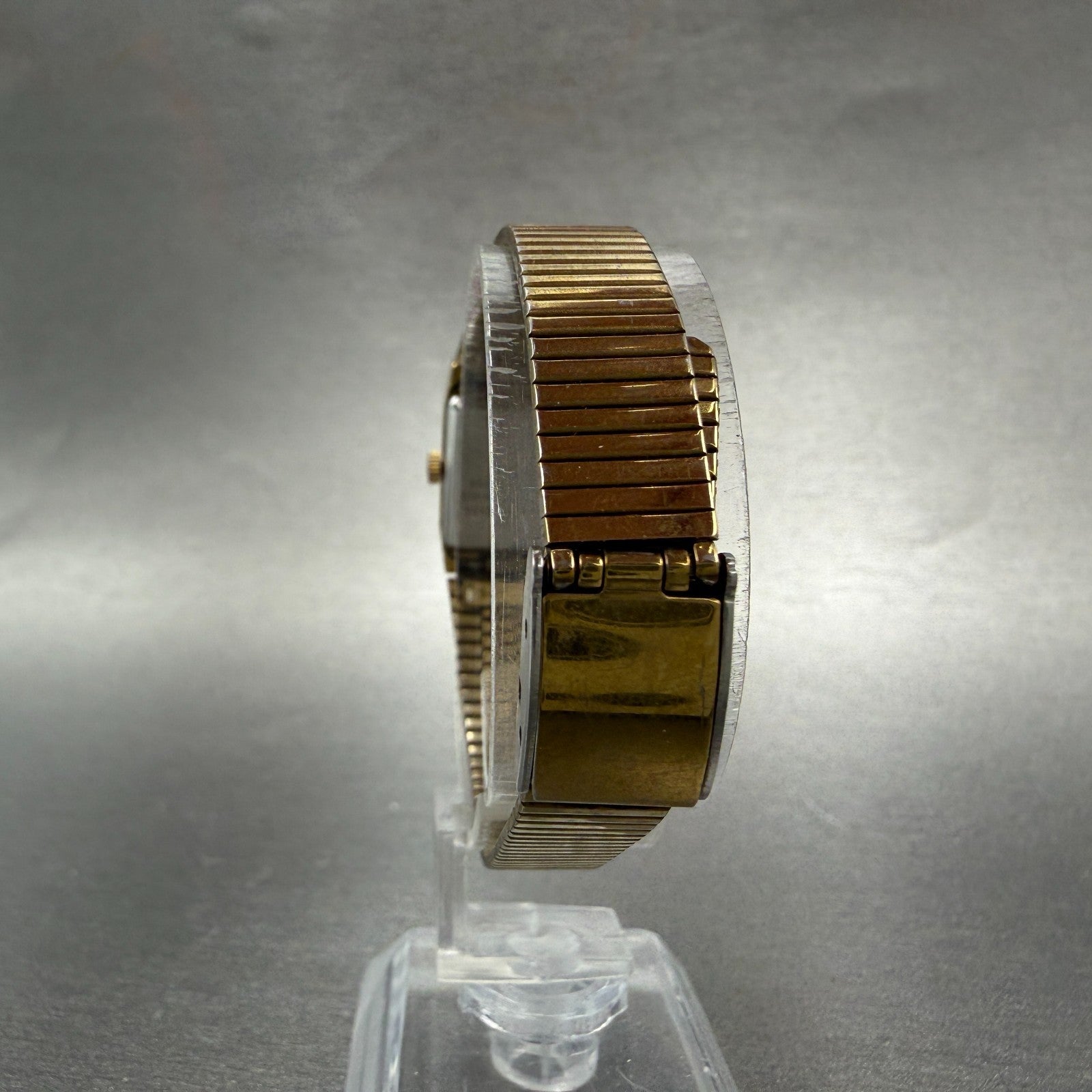 Seiko Pulsar Tank Watch Women 16mm Silver Dial Gold Tone V230-5720 New Battery7