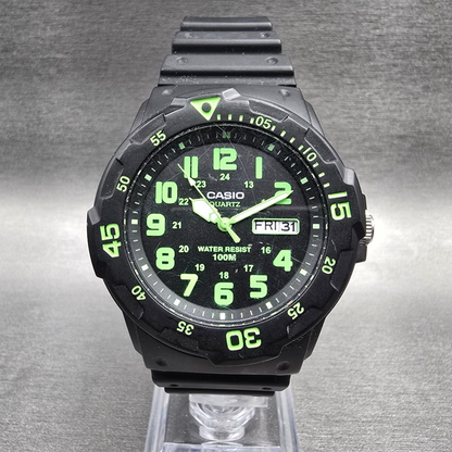 Casio Diver Watch Men 43mm Black Green Daydate Round MRW-200H New Battery0