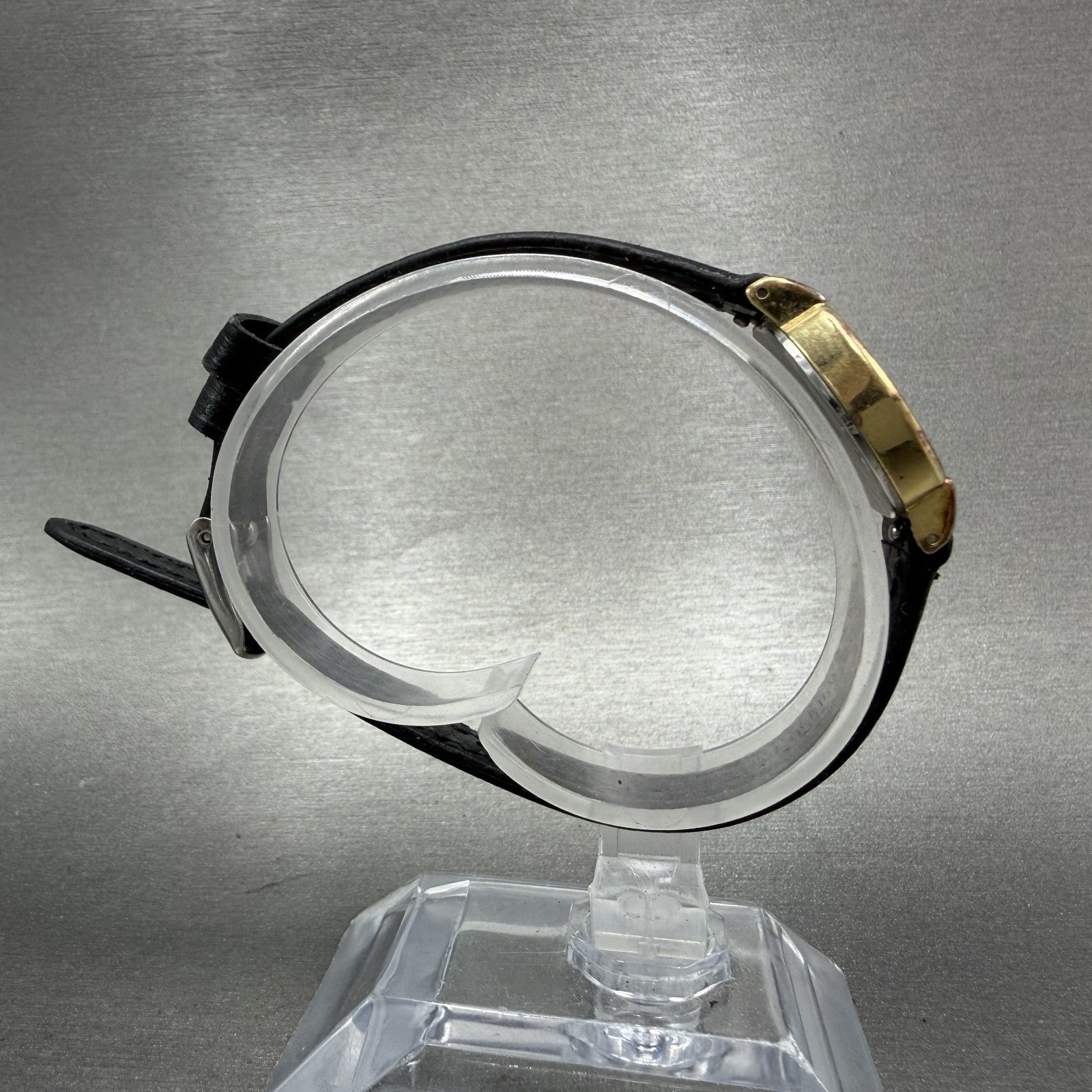 Seiko Watch Women 21mm Black Dial Gold Tone Hexagon 12215500 New Battery8