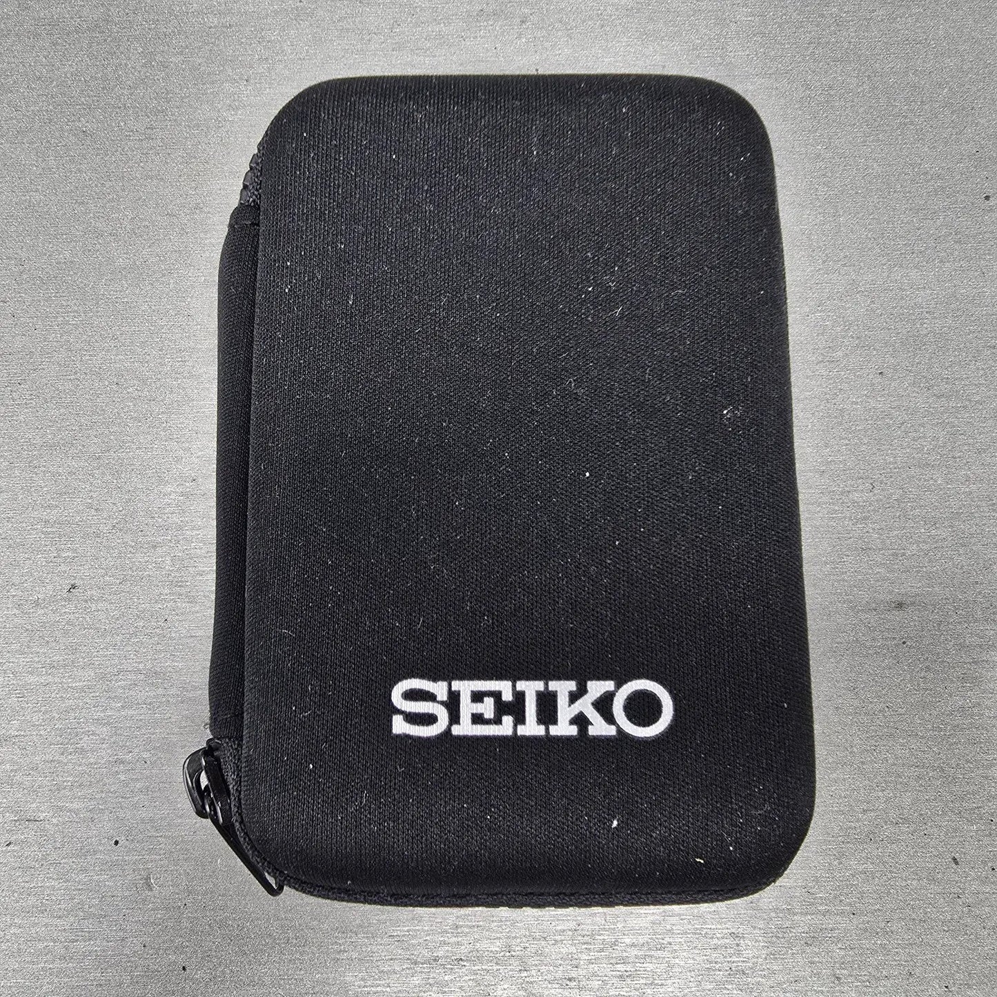 Seiko Travel Watch Case Black Fabric Plastic Rectangle Zipper0