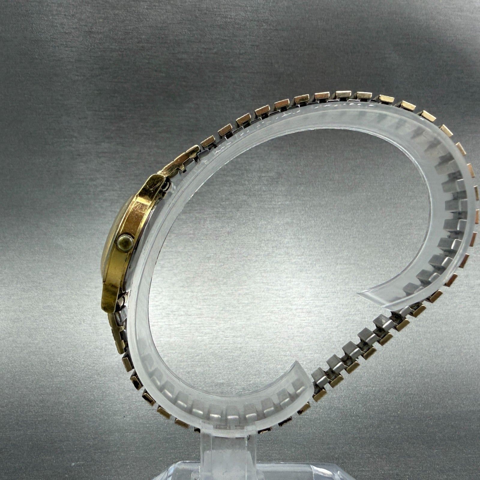 Seiko Watch Women 22mm Champagne Dial Gold Tone Round 2320-0030 New Battery6
