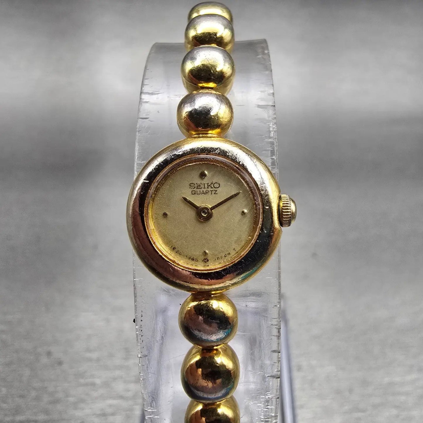 Seiko Watch Women 14mm Champagne Dial Gold Tone Round 1E20-0079 New Battery VTG0