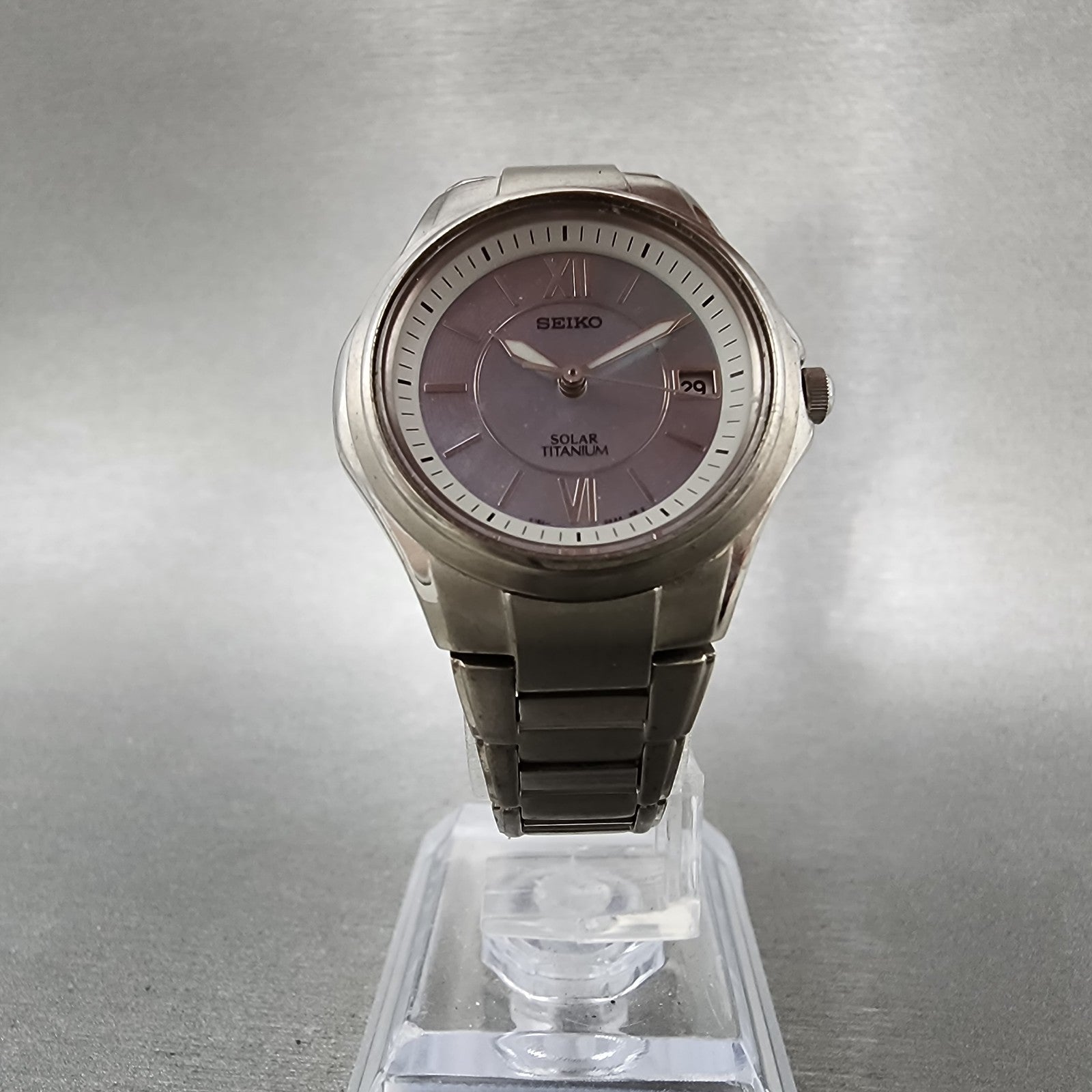 Seiko Solar Watch Women 29mm MOP Dial Titanium Date Round V1820AA0 Runs5