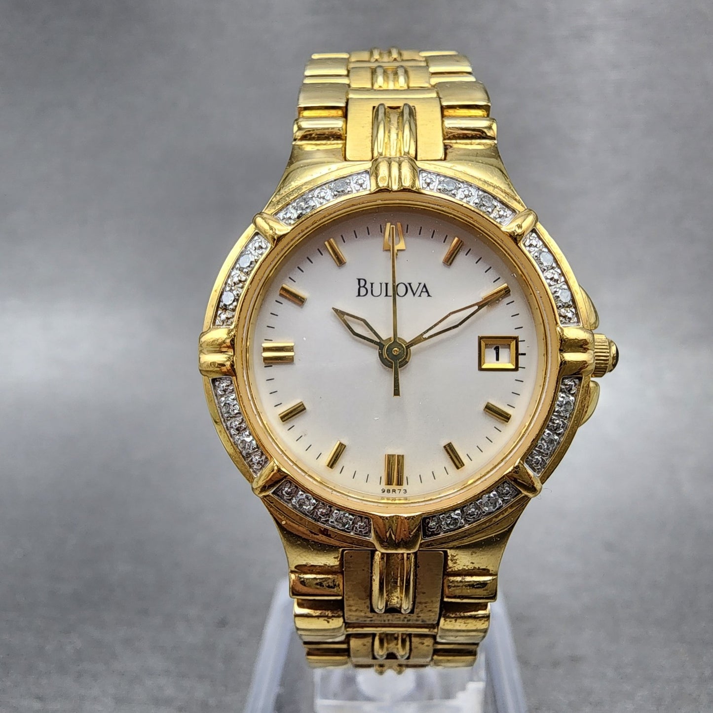 Bulova Watch Women 25mm White Dial Gold Tone Date Diamond Bezel 98R73 New Batt0