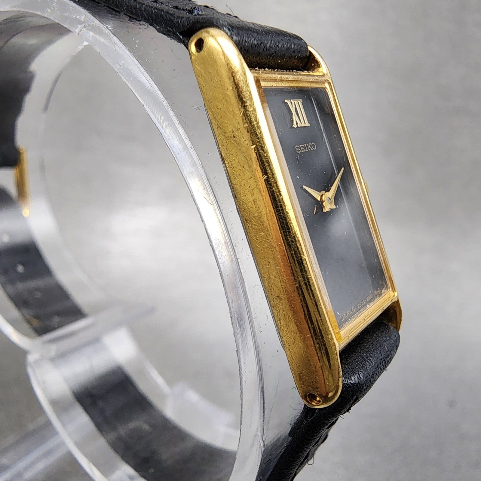 Seiko Tank Watch Women 13mm Black Dial Gold Tone Rectangle 2e206129 New Battery3