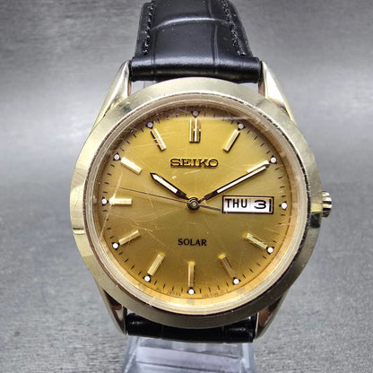 Seiko Solar Watch Men 37mm Champagne Dial Gold Tone Daydate Round V158-0AB0 Runs0