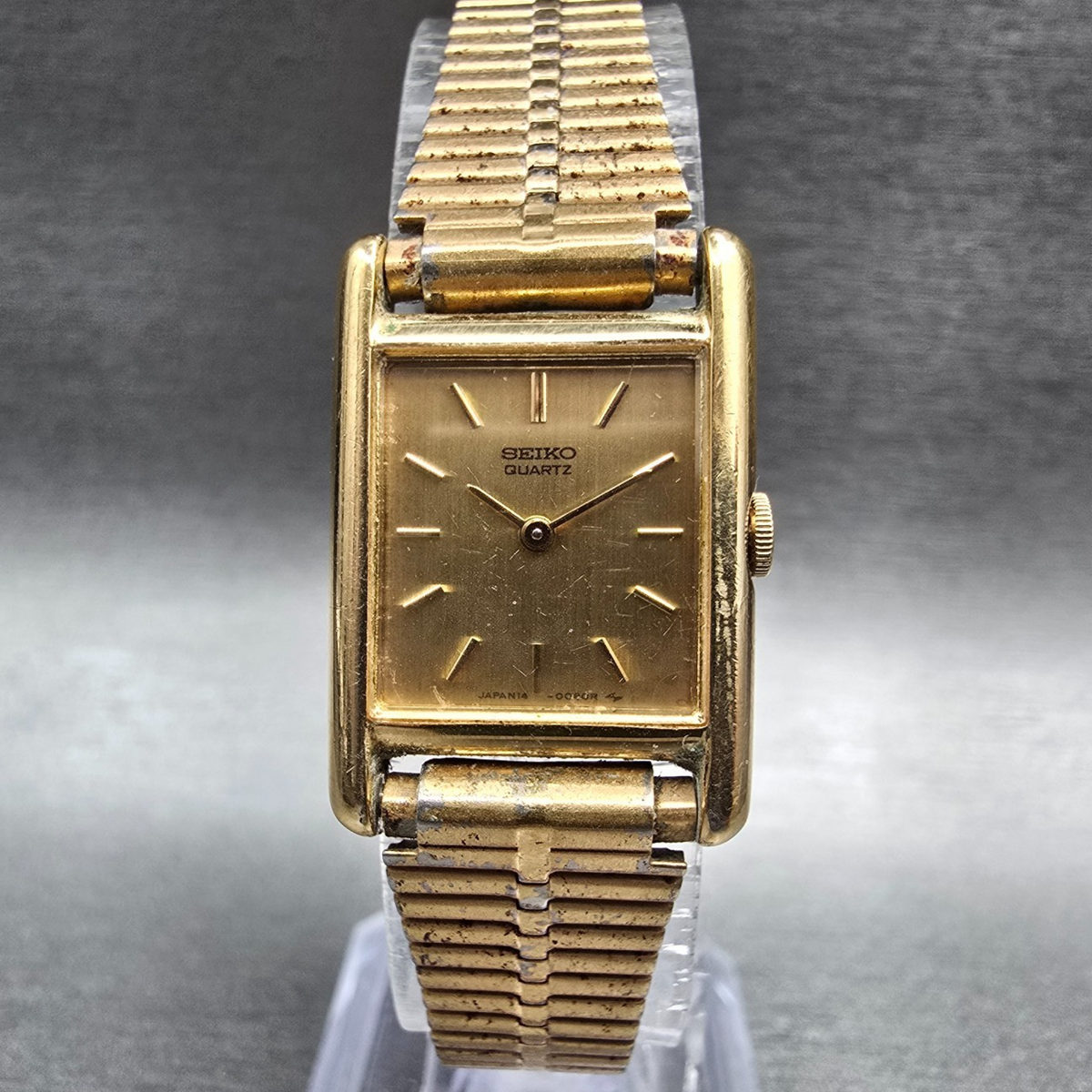 Seiko Tank Watch Women 18mm Gold Dial Gold Tone Rectangle 1400-5039 New Battery0