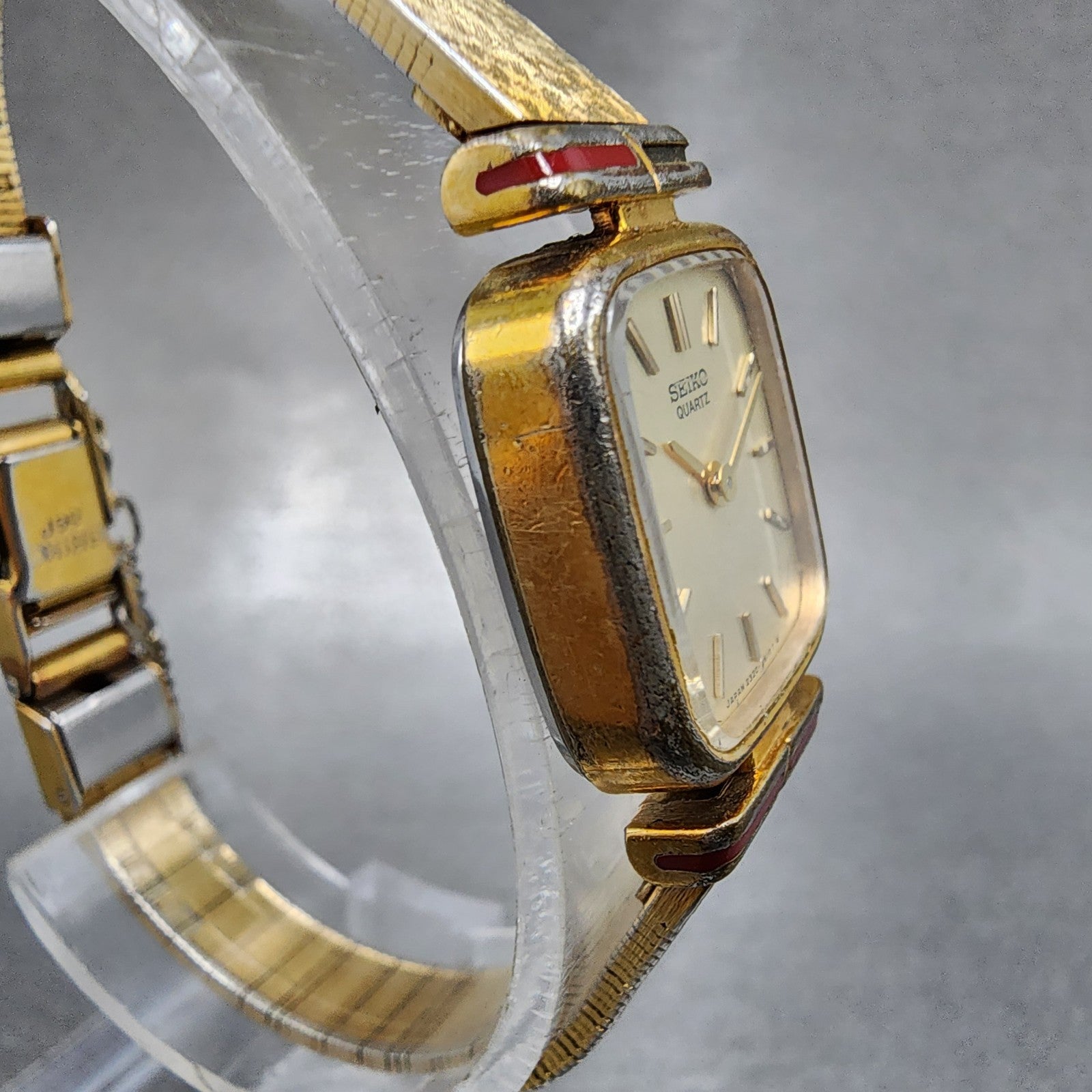 Seiko Watch Women 18mm Champagne Dial Gold Tone Rectangle 23206800 New Battery3