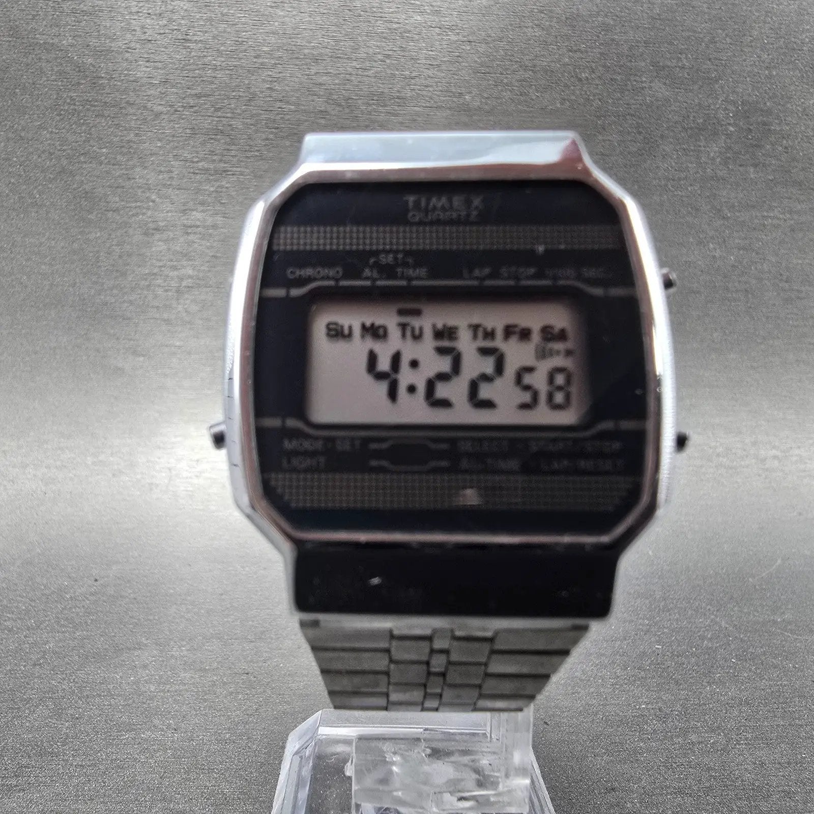 Timex Digital Watch Men 33mm Silver Alarm Chronograph New Battery Vintage5