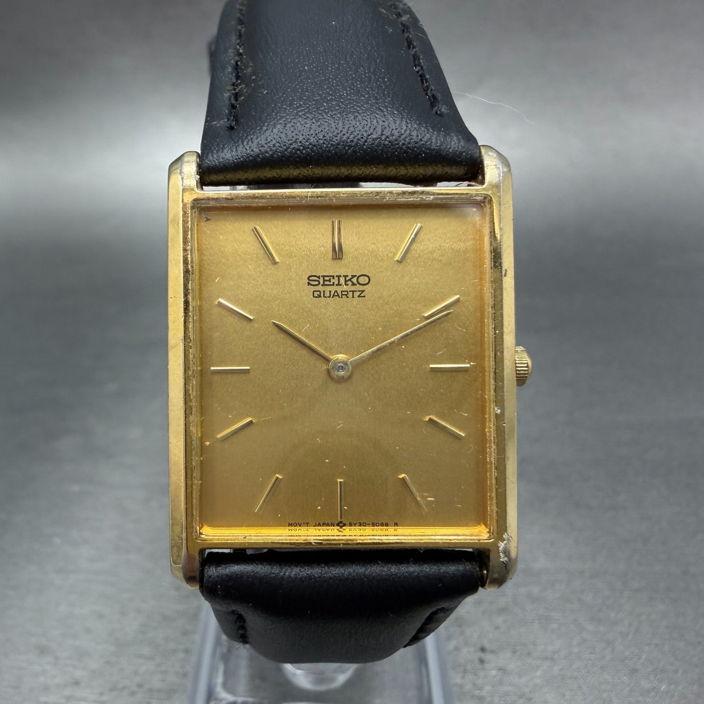 Seiko Tank Watch Men 25mm Champagne Dial Gold Tone Rectangle 5y30-5069 New BattV0