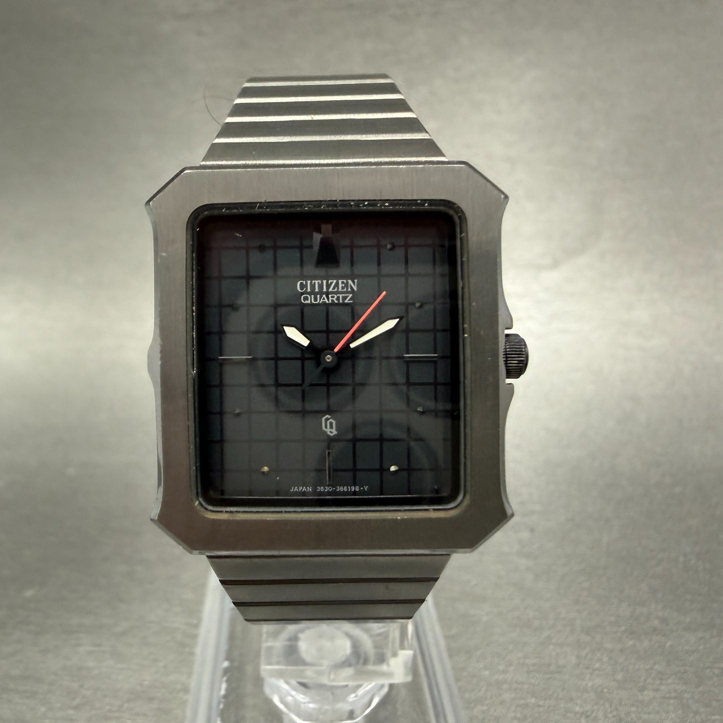Citizen CQ Watch Women 28mm Black Dial Gray Tone Rectangle 3630 New Battery0