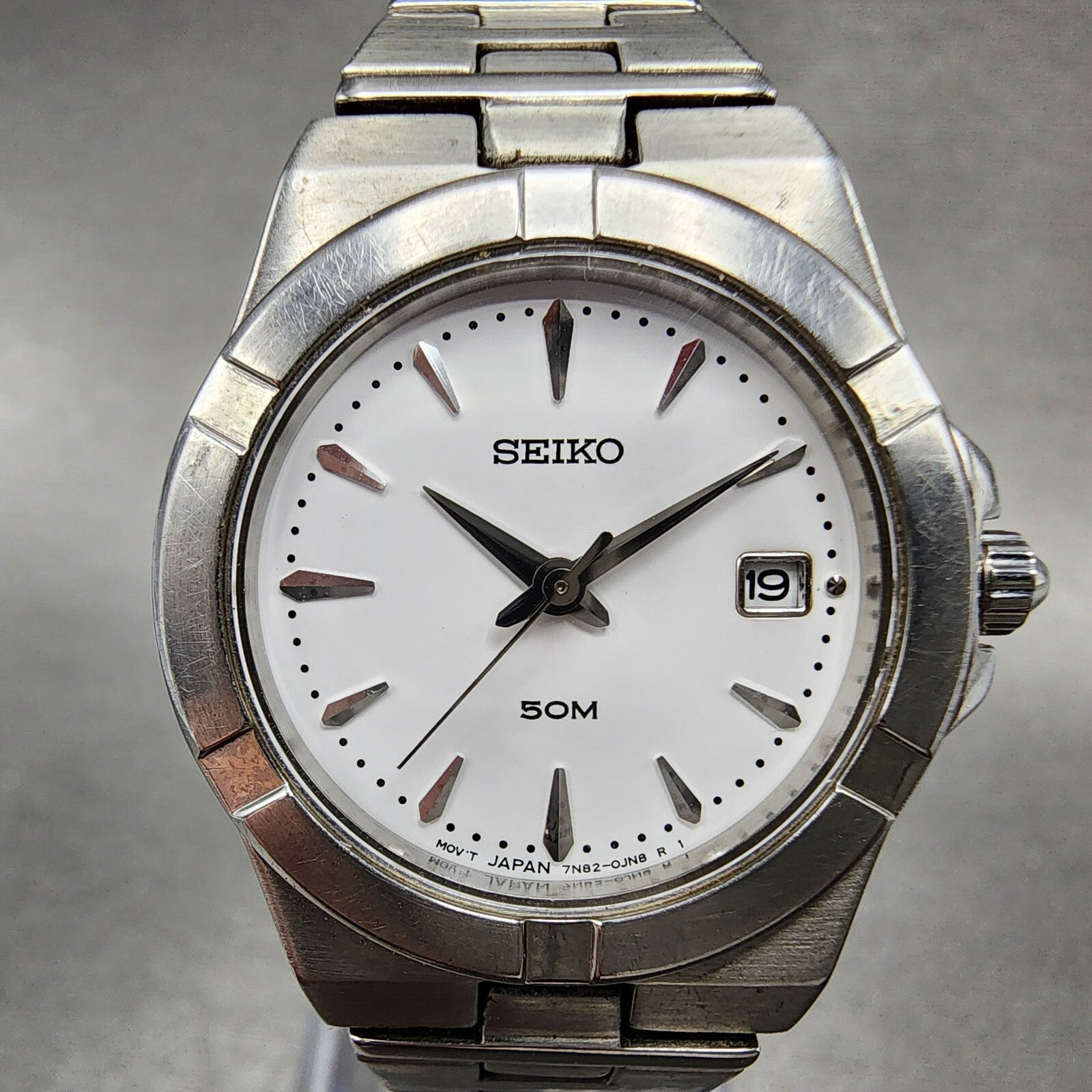 Seiko Watch Women 26mm White Dial Steel Date Round 7N826F50 New Battery1