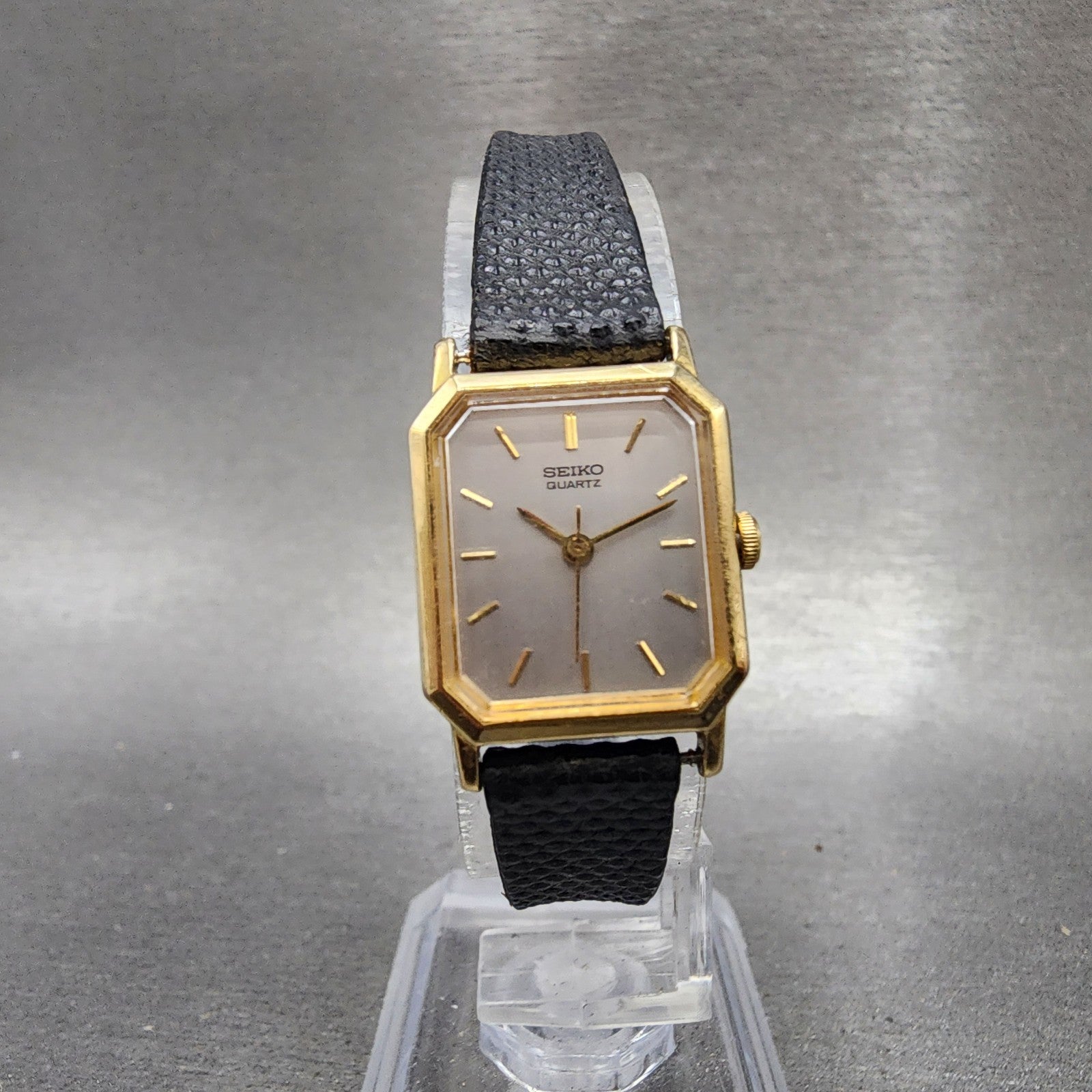 Seiko Tank Watch Women 18mm Silver Dial Gold Tone 2c215090 New Battery5