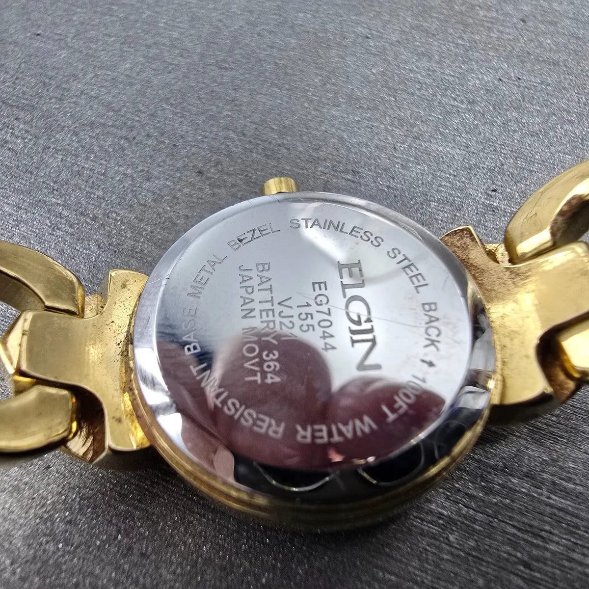 Elgin Watch Women 22mm Champagne Dial Gold Hearts Crystals Round Bangle New Batt9
