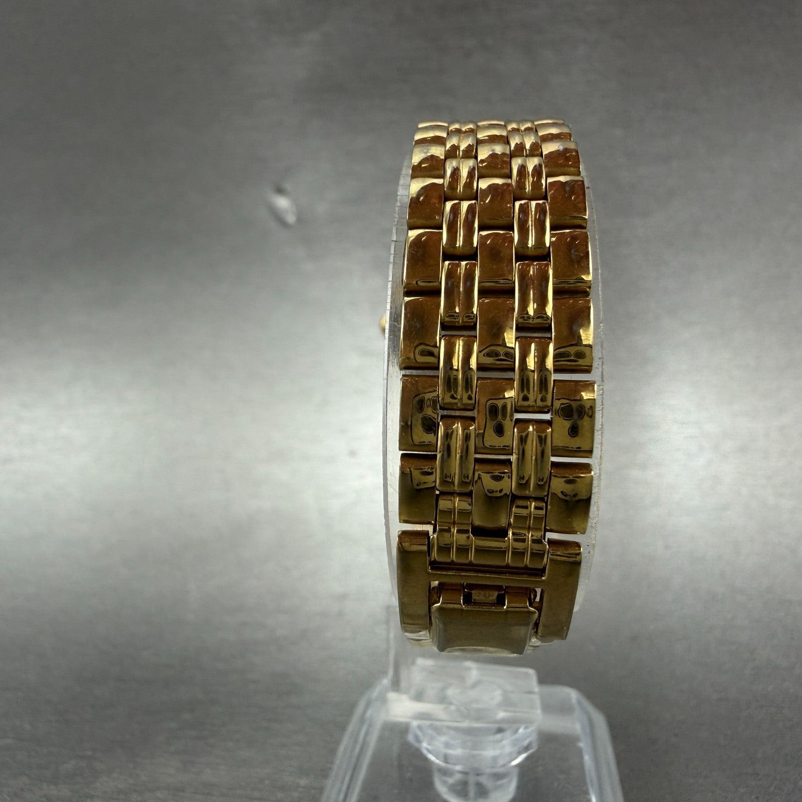 Seiko Watch Women 24mm White Dial Gold Tone Round V701-1781 New Battery Vinatge7