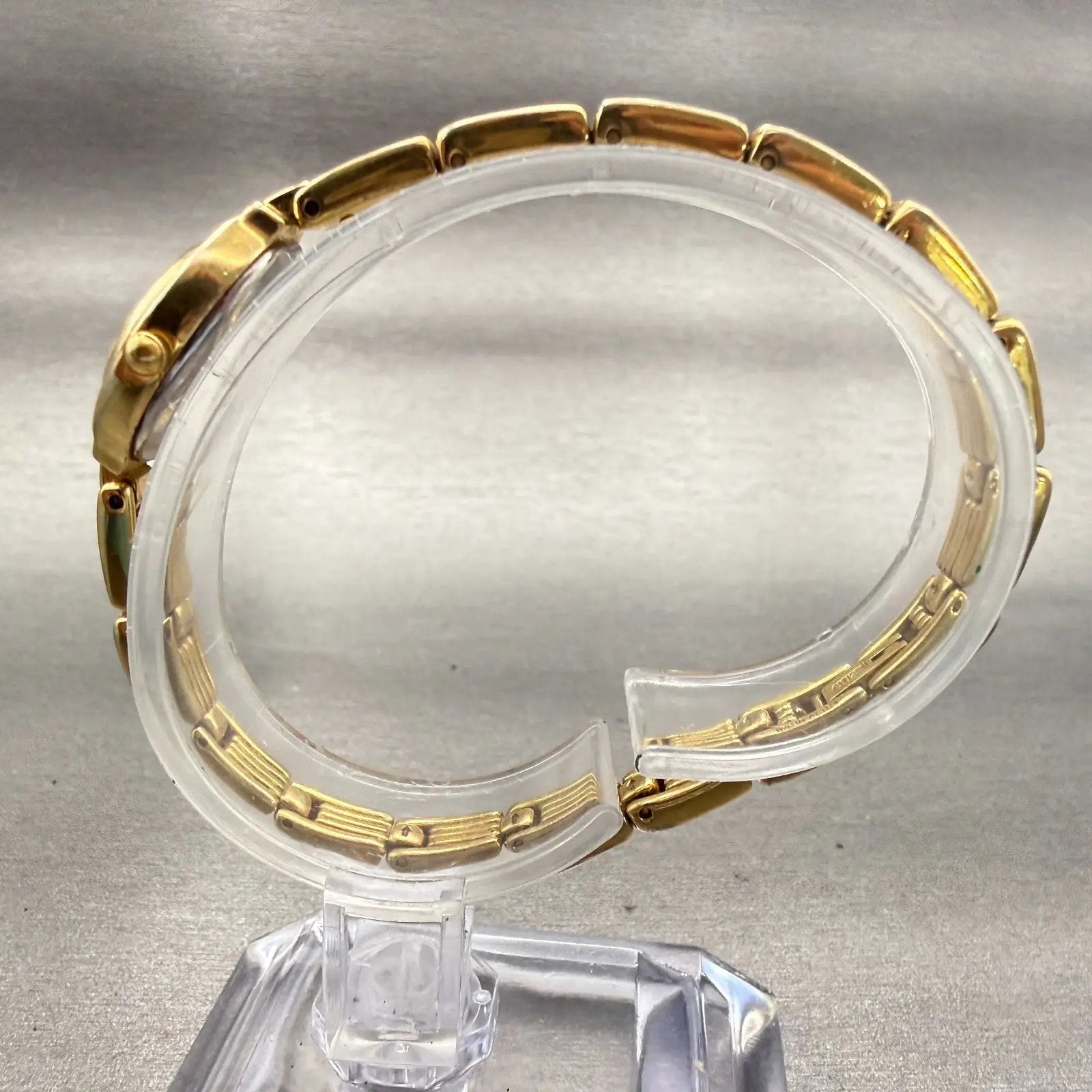 Citizen Watch Women 17mm Champagne Dial Gold Tone Oval 5920-S64291 New Battery6