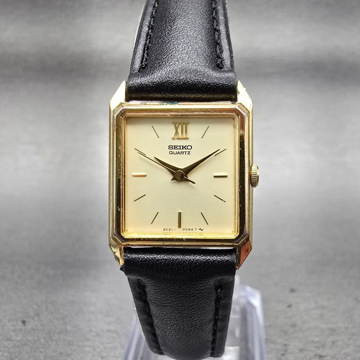 Seiko Tank Watch Women 19mm Champagne Dial Gold Tone Rectangle 2C21-5021 New Bat0