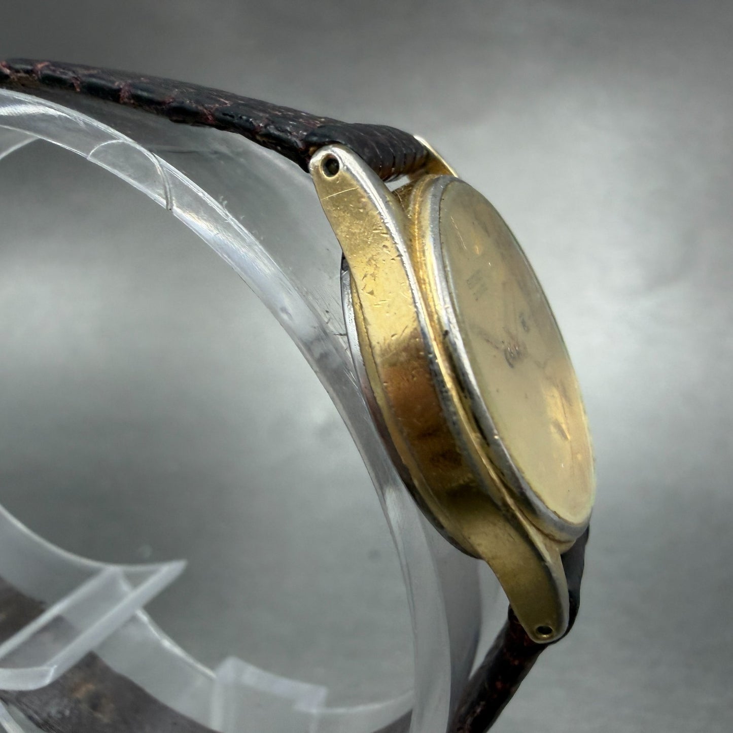 Seiko Watch Women 23mm Champagne Dial Gold Tone Round Date 3Y02-0020 New Battery3