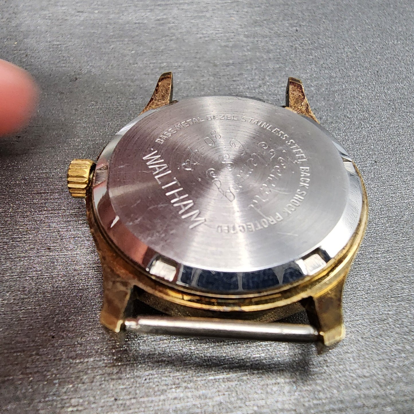 VTG Waltham Watch Men 34mm Champagne Dial Gold Tone Date Cal 661S PARTS8