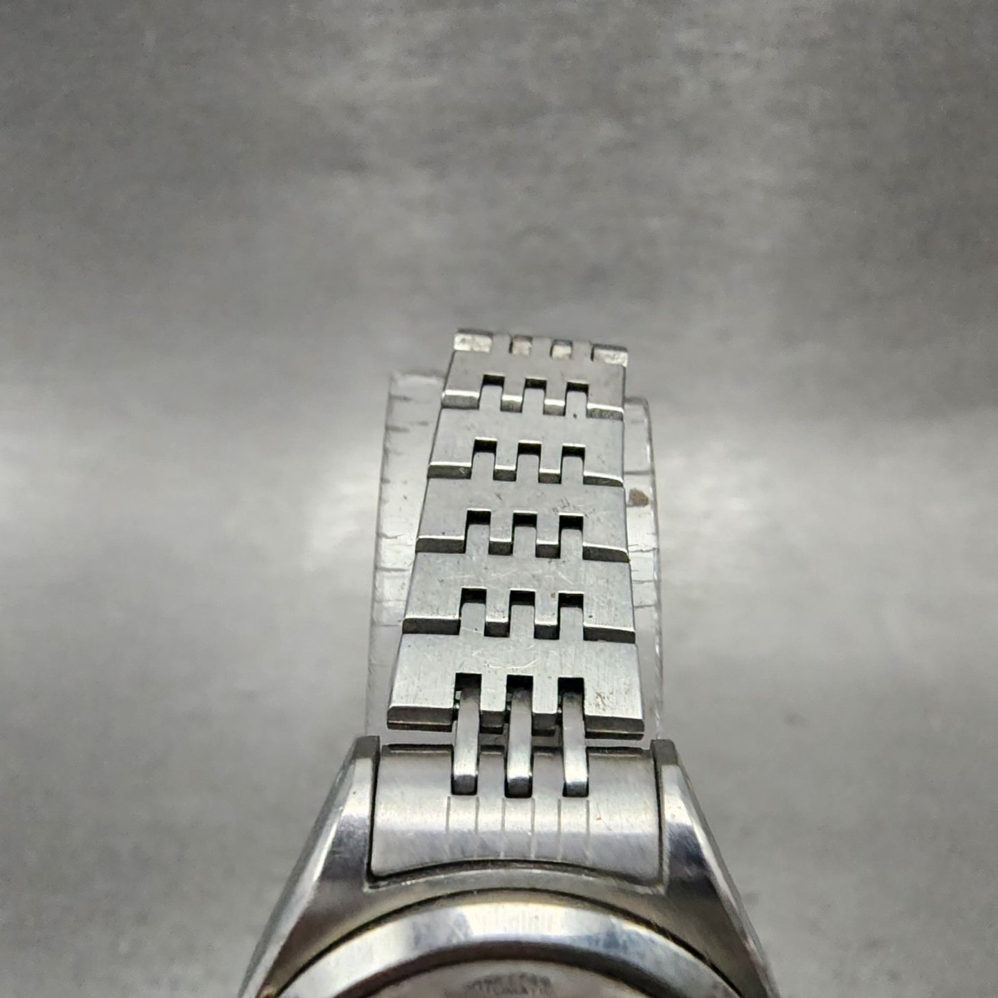 Seiko Automatic Watch Women 27mm Silver Dial Silver Tone Daydate 27060370 Runs4