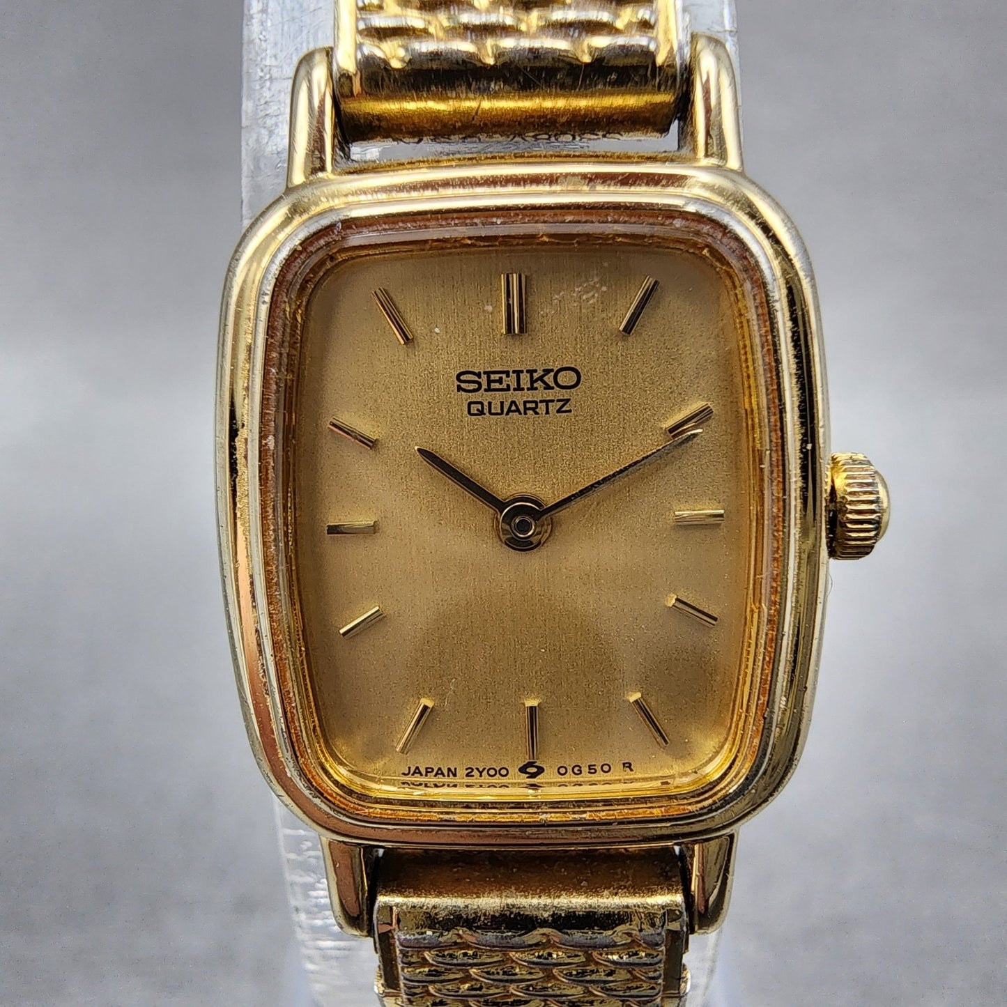 Seiko Watch Women 17mm Champagne Dial Gold Tone Rectangle 2y005b49 New Battery1