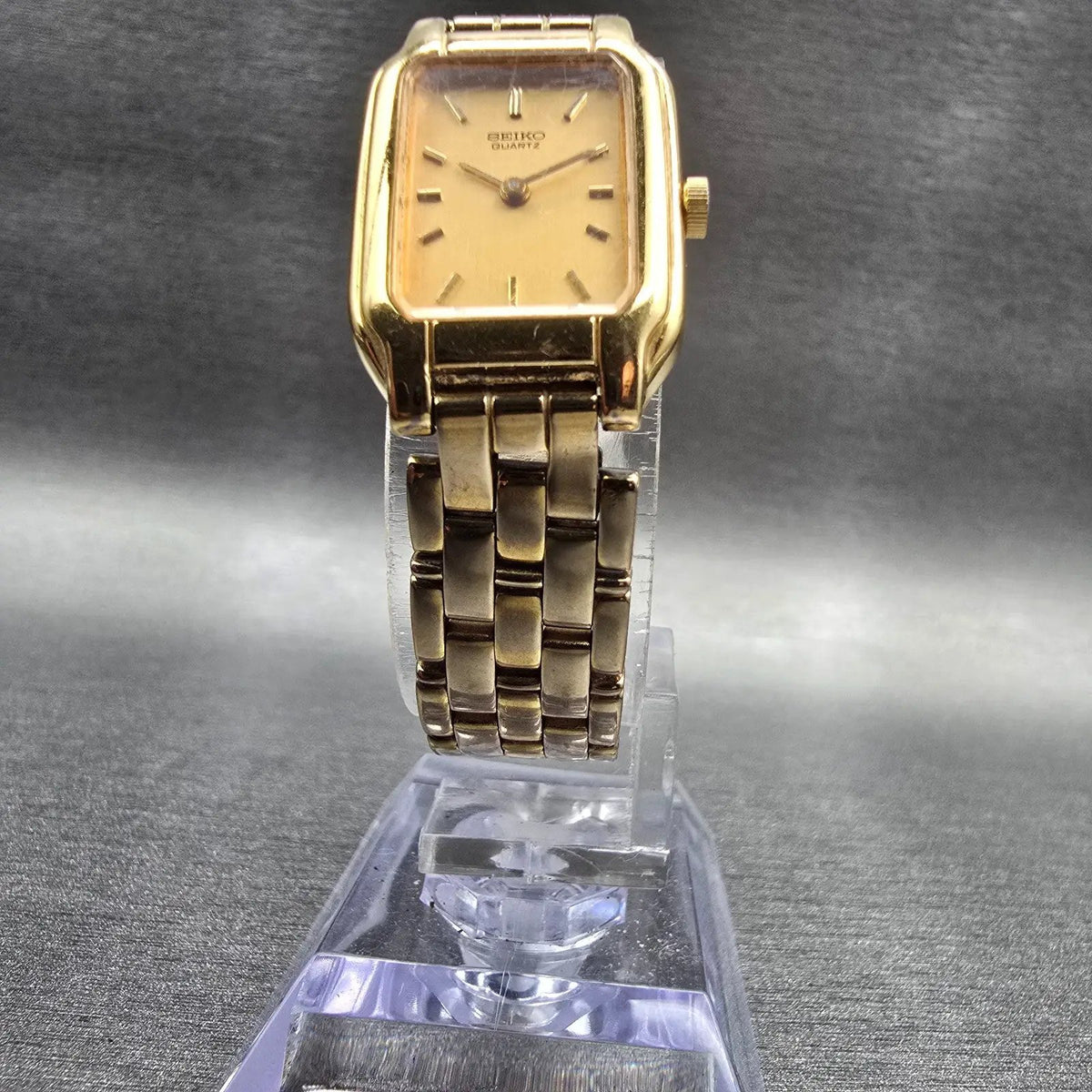 Seiko Tank Watch Women 17mm Gold Dial Gold Tone Rectangle V400-5498 New Battery5