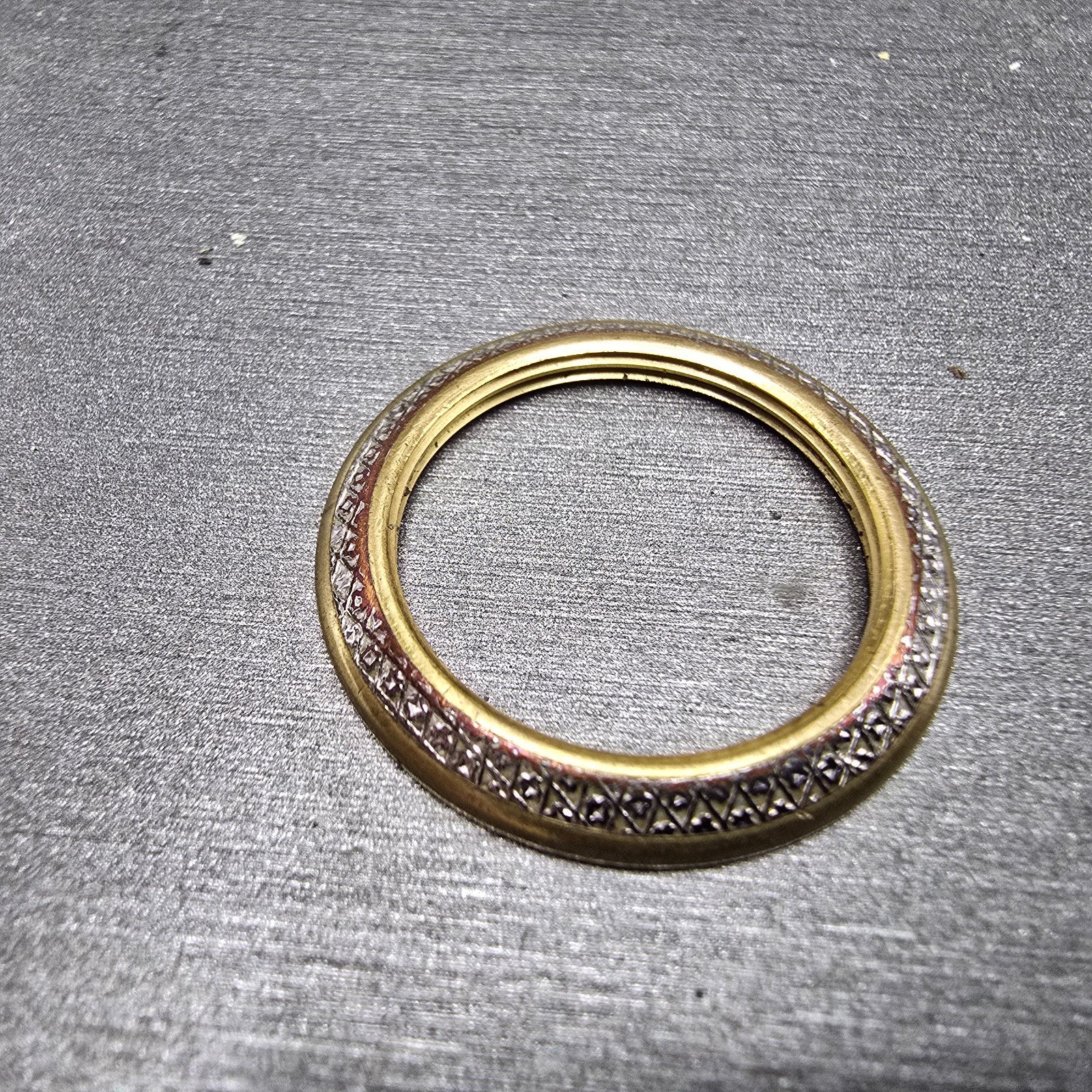 Gucci Diamond Cut Bezel Gold Vintage For 1100L 1200L 11/12.24