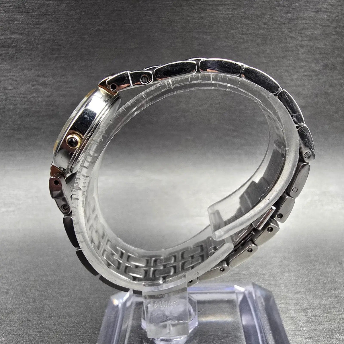 Seiko Watch Women 21mm MOP Dial Silver Tone Round 1N00-0GR0 New Battery VTG JP6