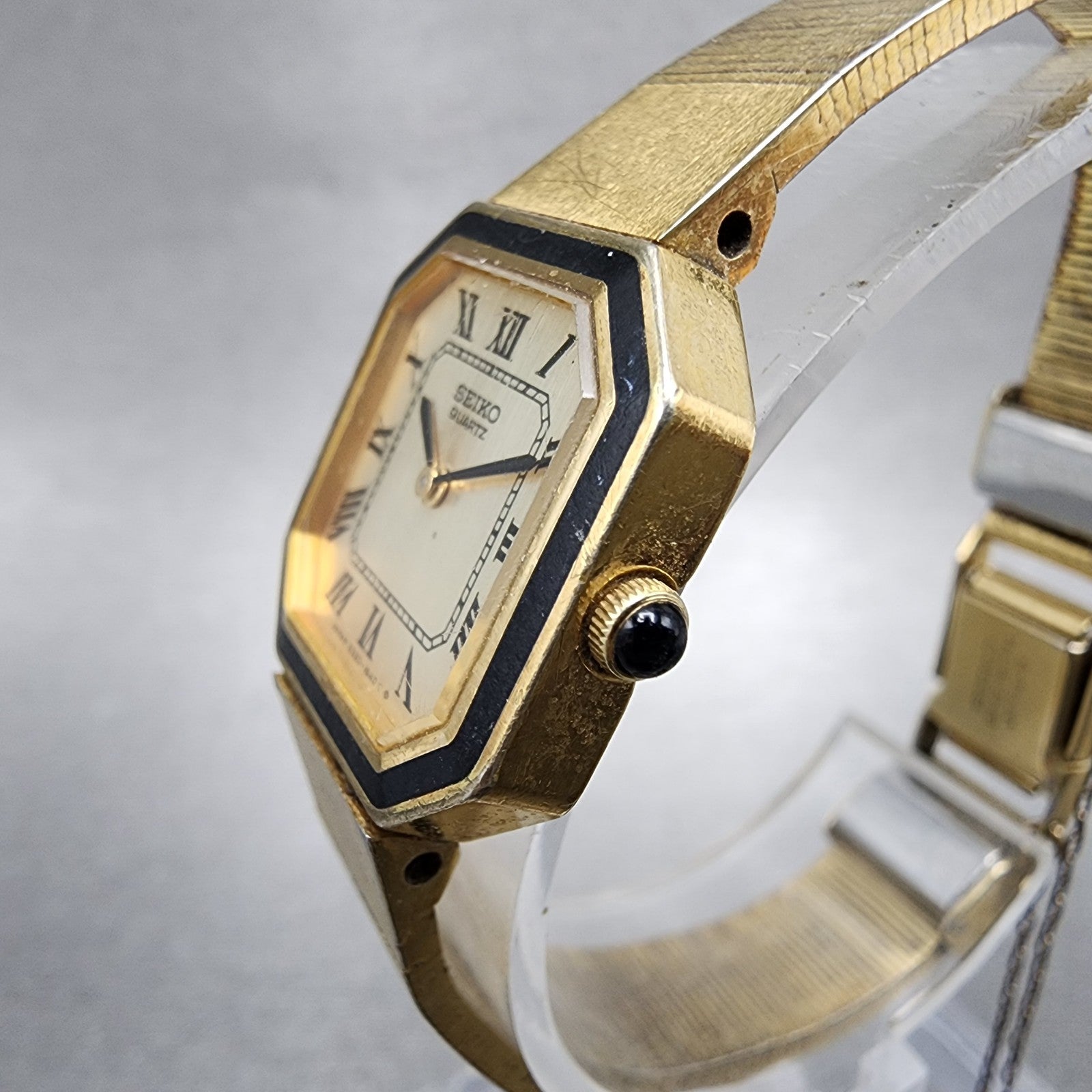 Seiko Watch Women 20mm Champagne Dial Gold Tone Octagon 23205889 New Battery2