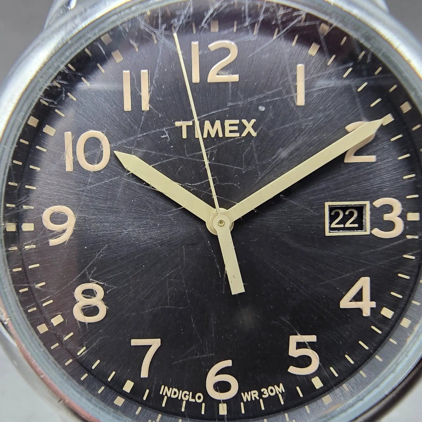 Timex South Street Watch Men 35mm Black Dial Silver Tone Date T2N948 New Battery1