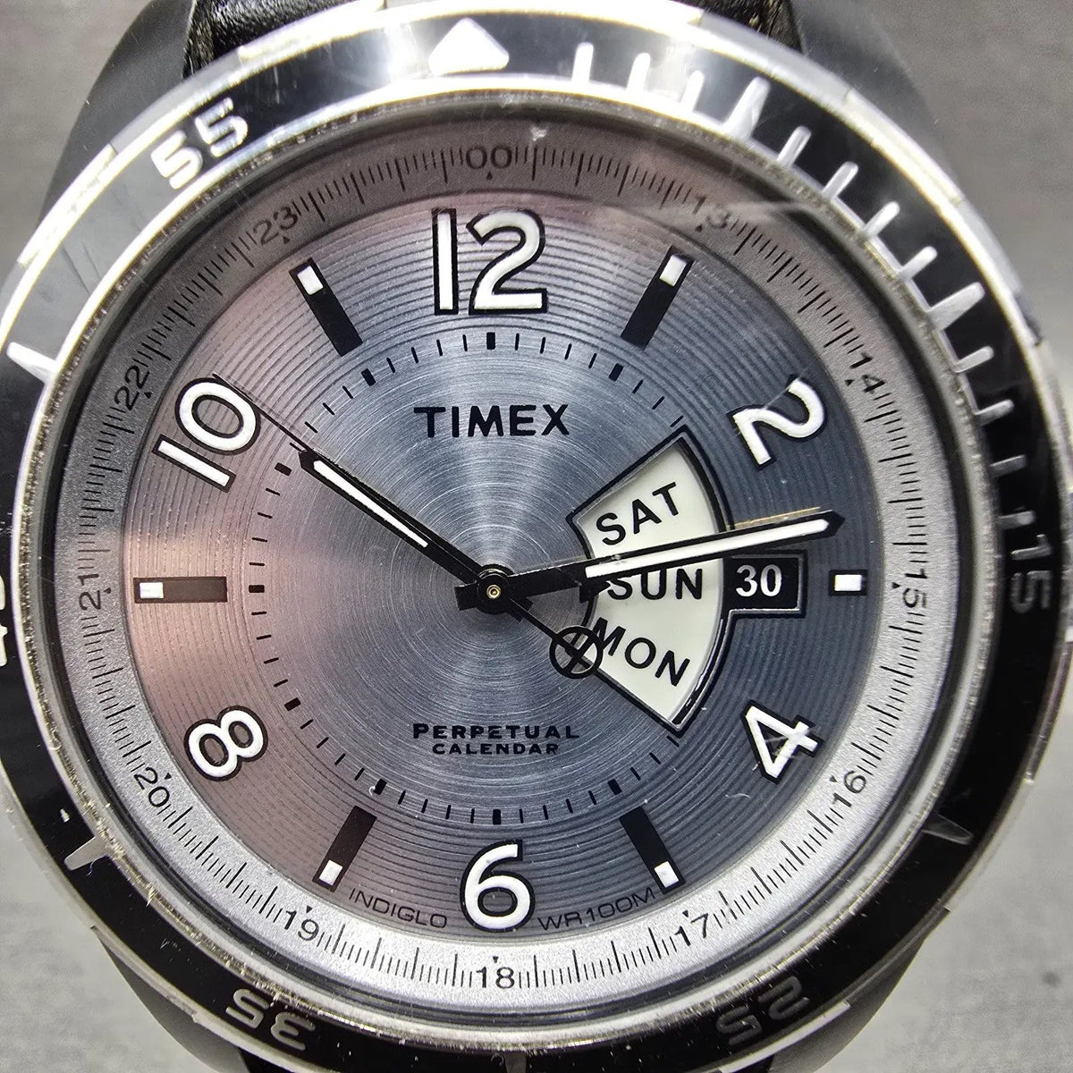 Timex SL Series Perpetual Calendar Watch Men 42mm Silver Dial Steel New Battery1