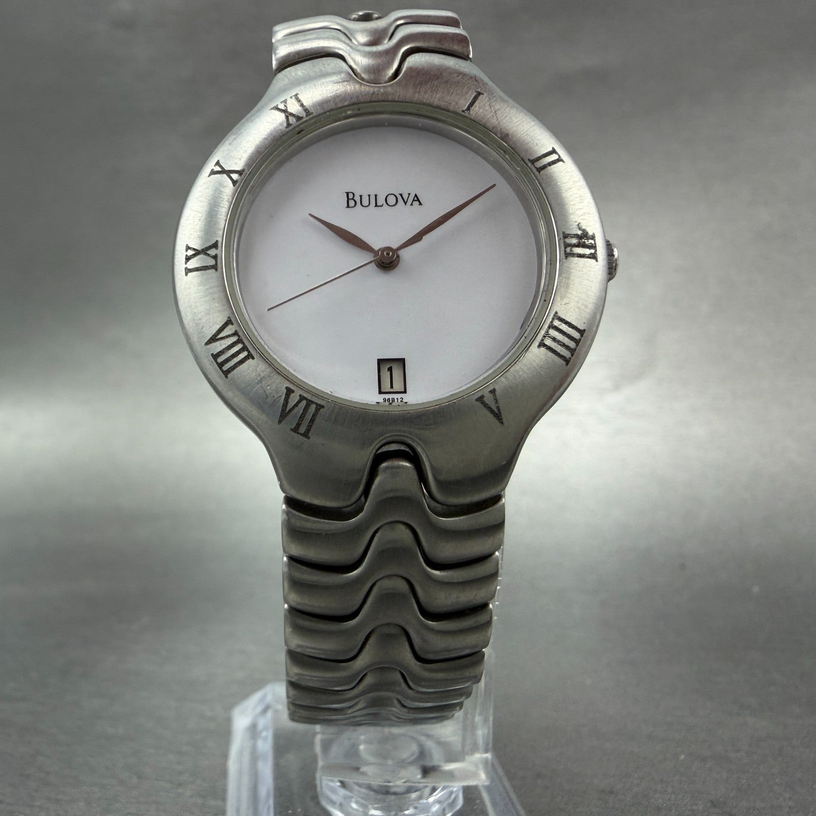 Bulova Watch Unisex 33mm White Dial Silver Tone Date Round 96B12 New Battery5