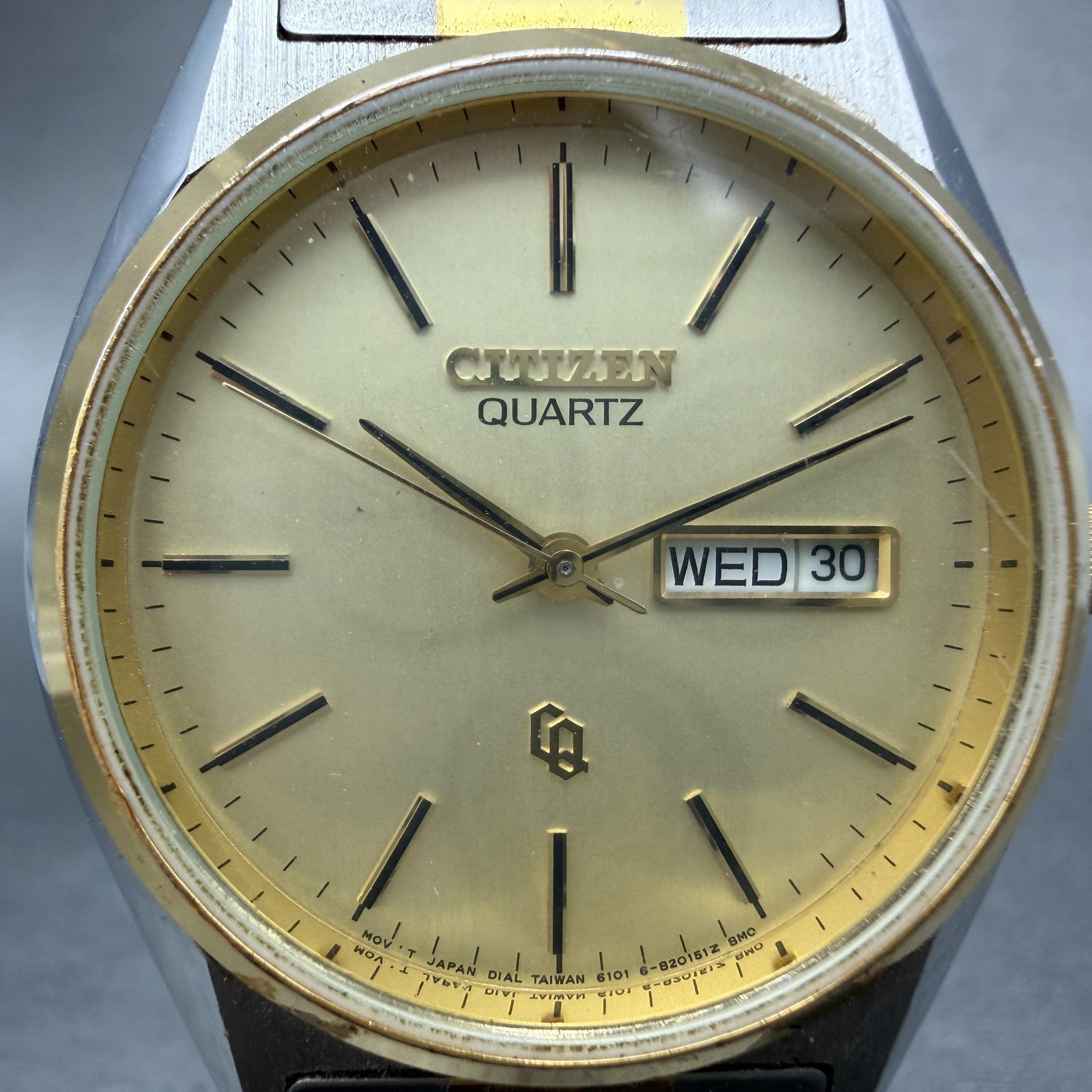 Citizen CQ Watch Men 35mm Champagne Dial Two Tone Daydate 4-S05961 New Battery1