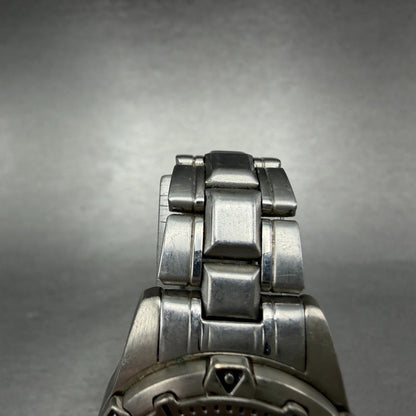 Bulova Caravelle Dive Watch Women 28mm Black Dial Silver Tone Date New battery3