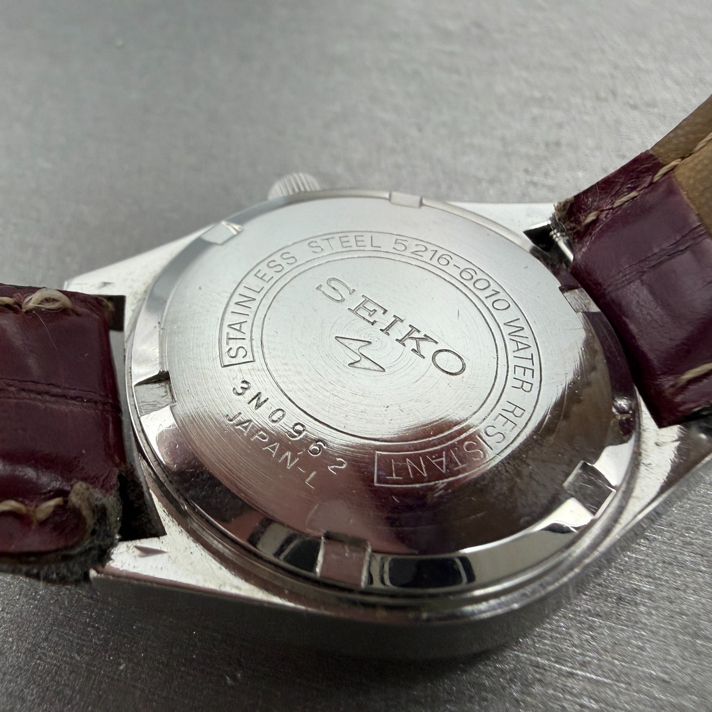 Seiko Lord Matic Watch Men 35mm Silver Dial Silver Tone Daydate 5216-6010 Runs9