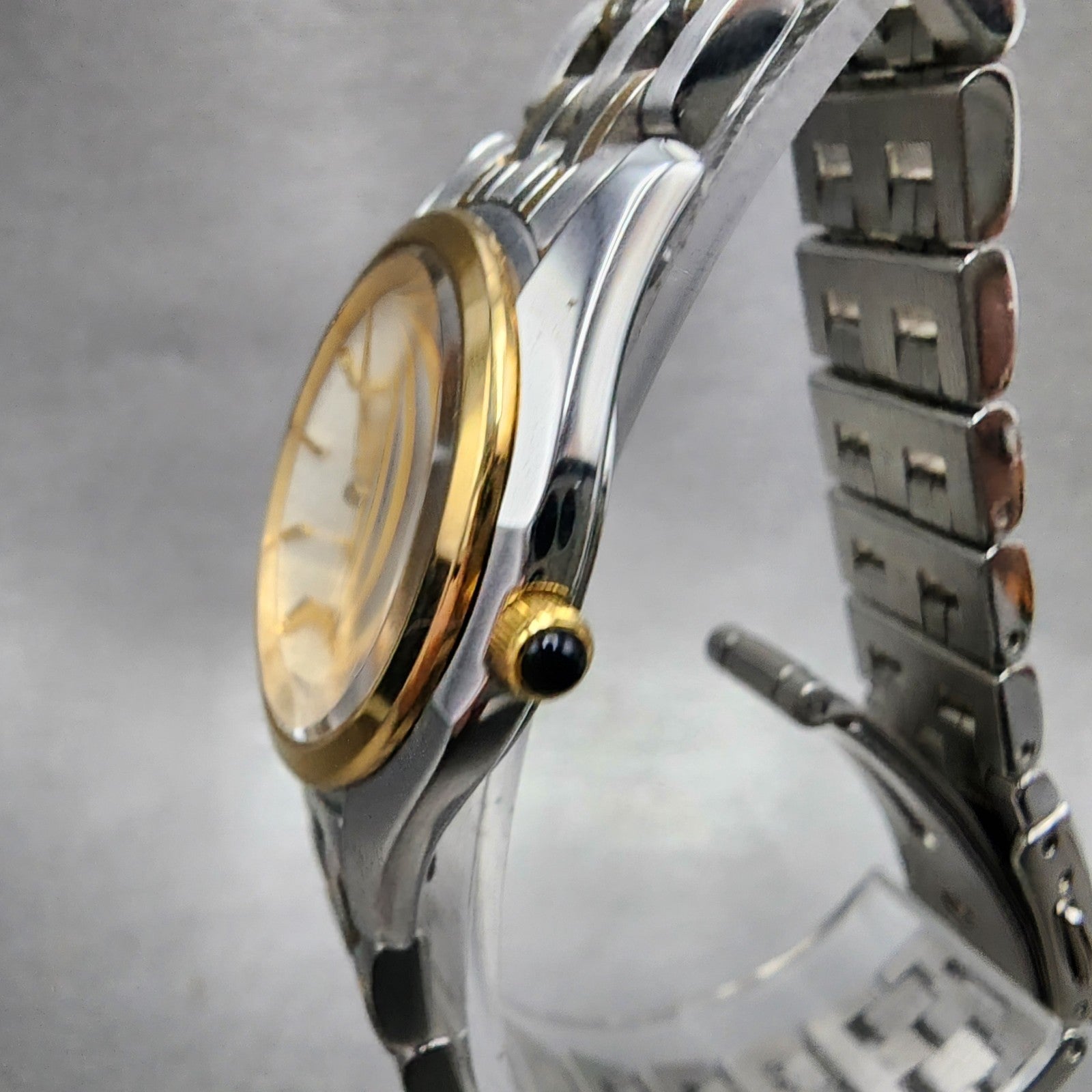 Seiko Exceline Watch Women 26mm White Dial Two Tone Round 4J410100 New Battery3