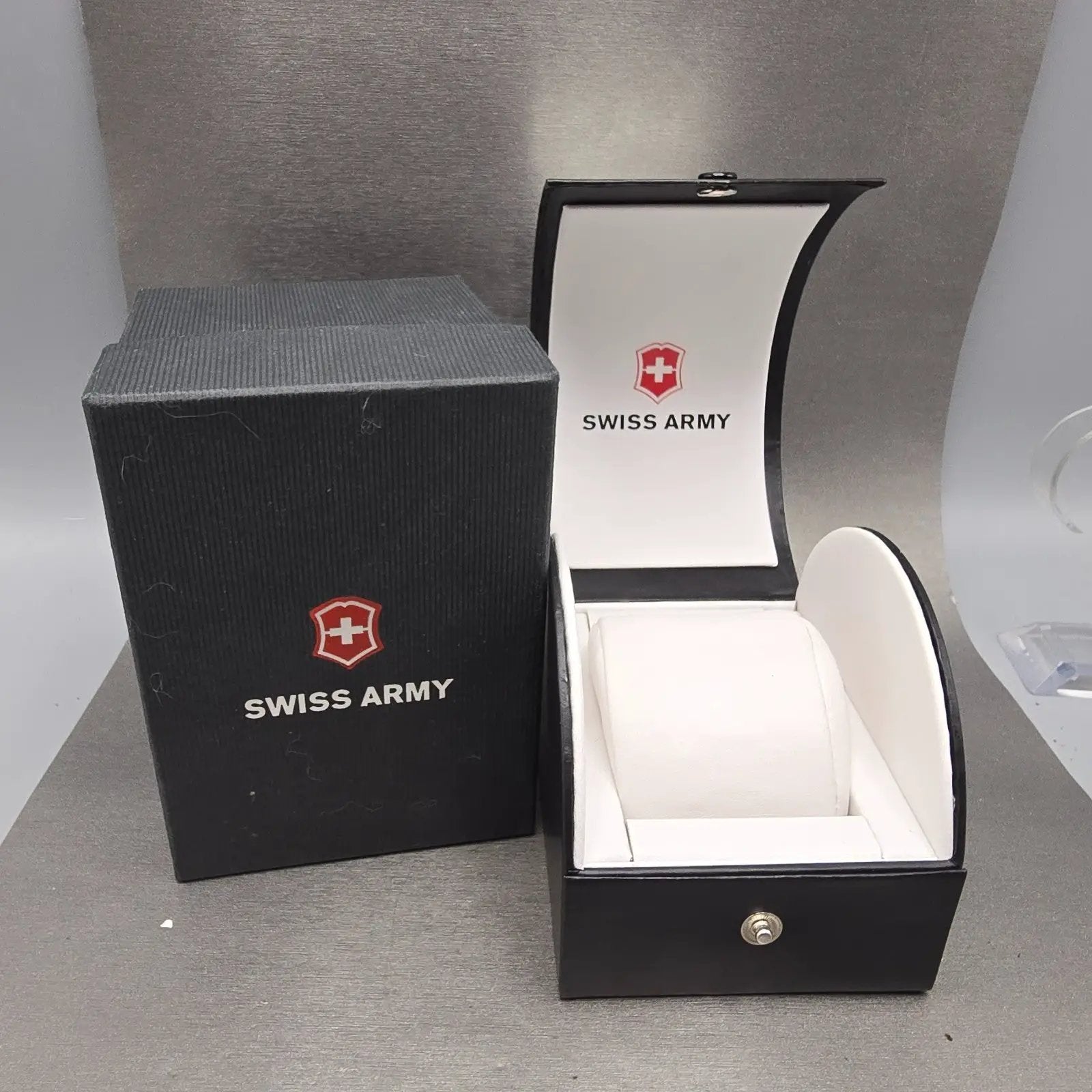 Victorinox Swiss Army Peak Watch Men 38mm White Dial Steel Date 24958 New Batt12