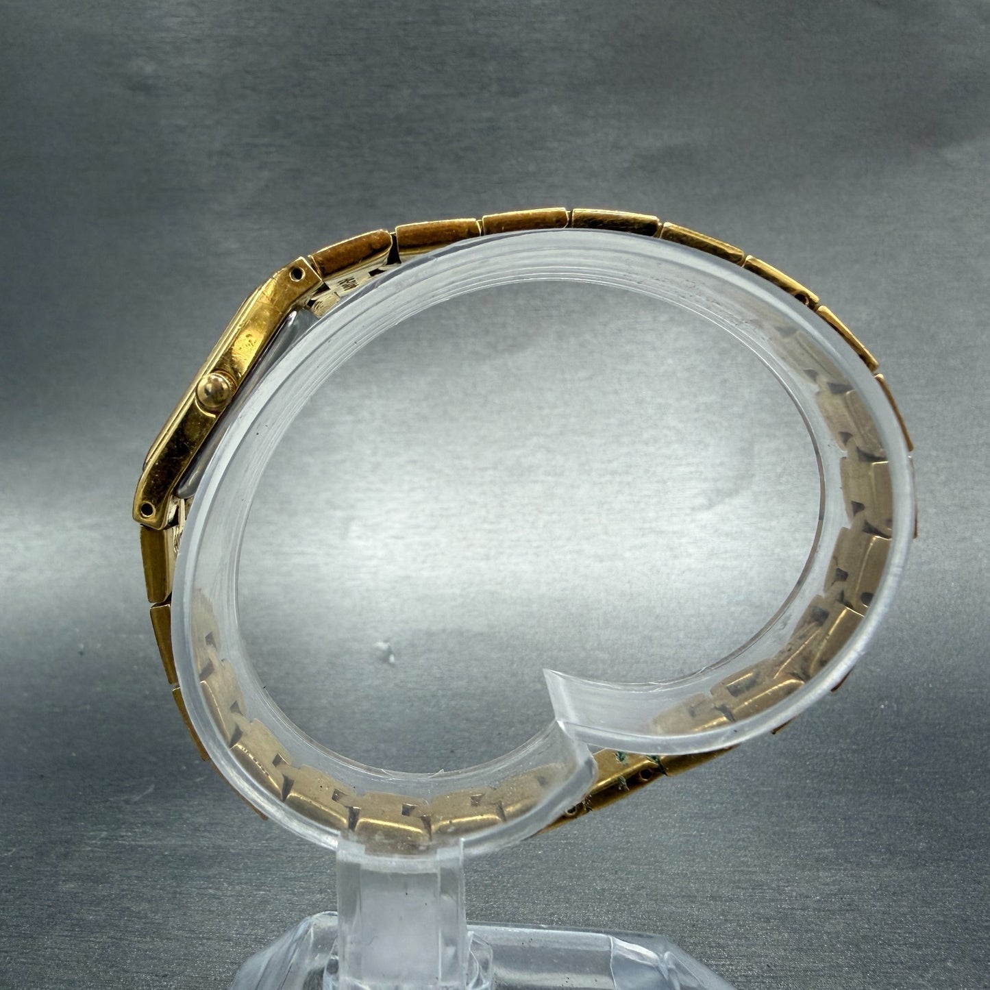Seiko Tank Watch Women 13mm Champagne Dial Gold Tone Rectangle 2e20-7479 NewBat06